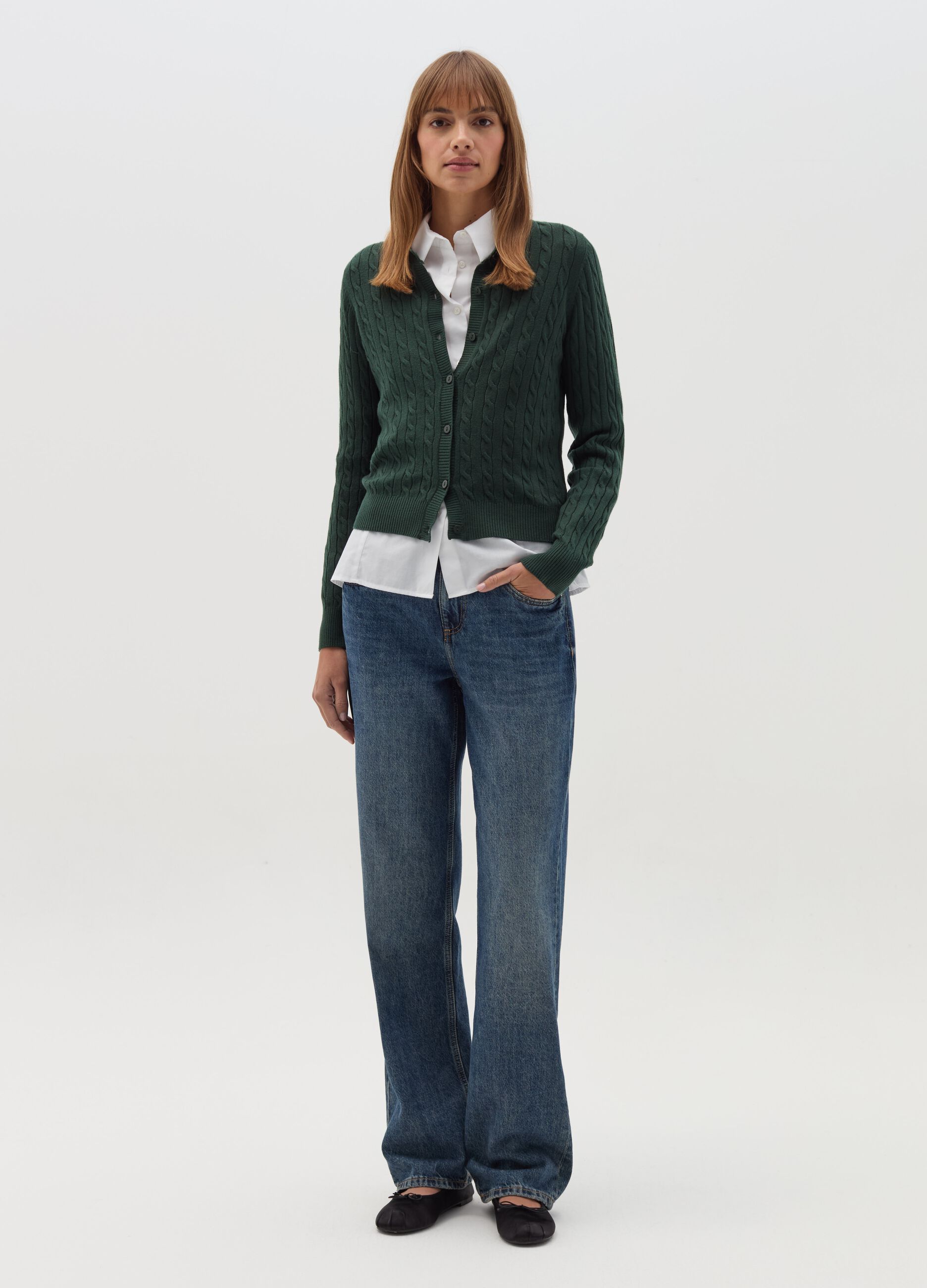 Ribbed cardigan with cable-knit design