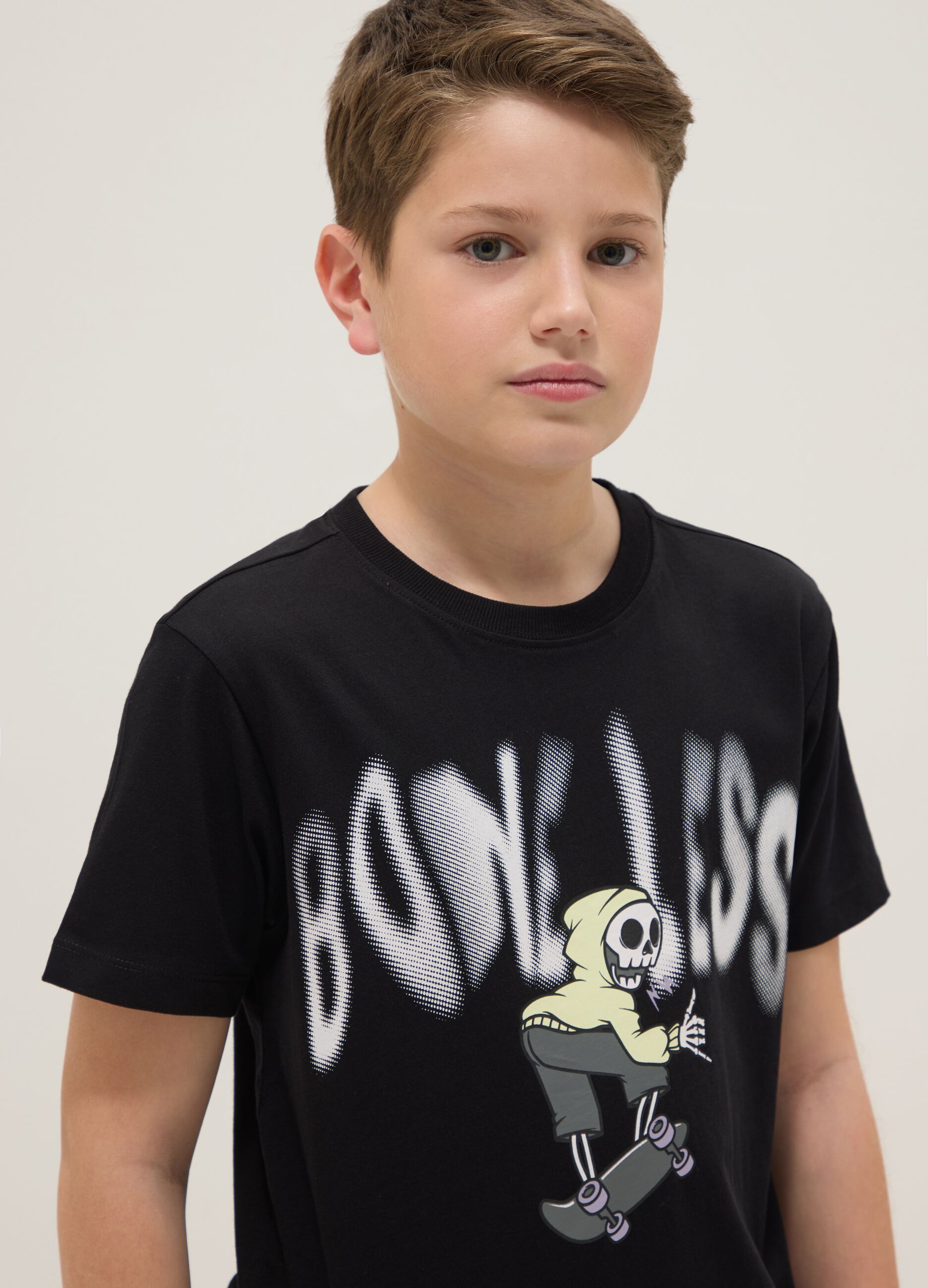 Boys' black pure cotton T-shirt regular fit with print