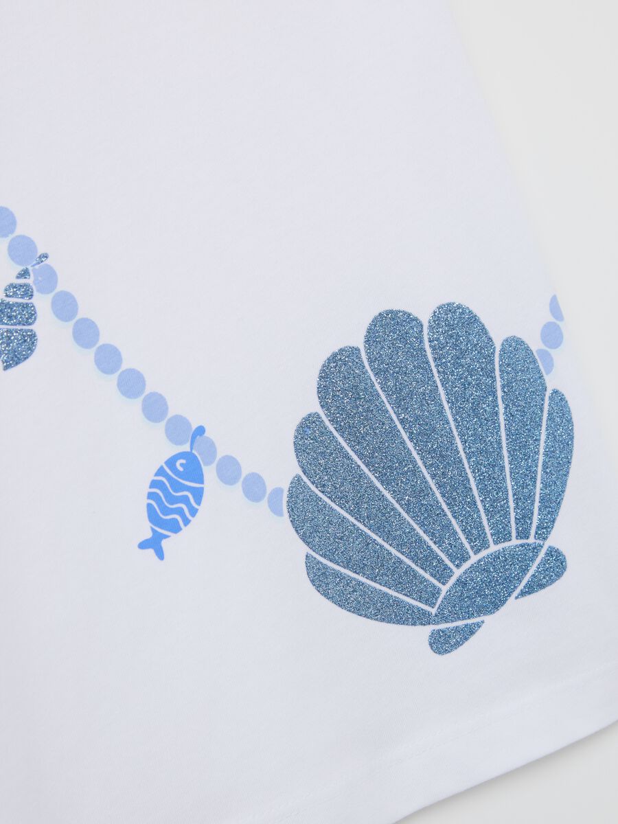 White T-shirt with glitter shell print for girls_3