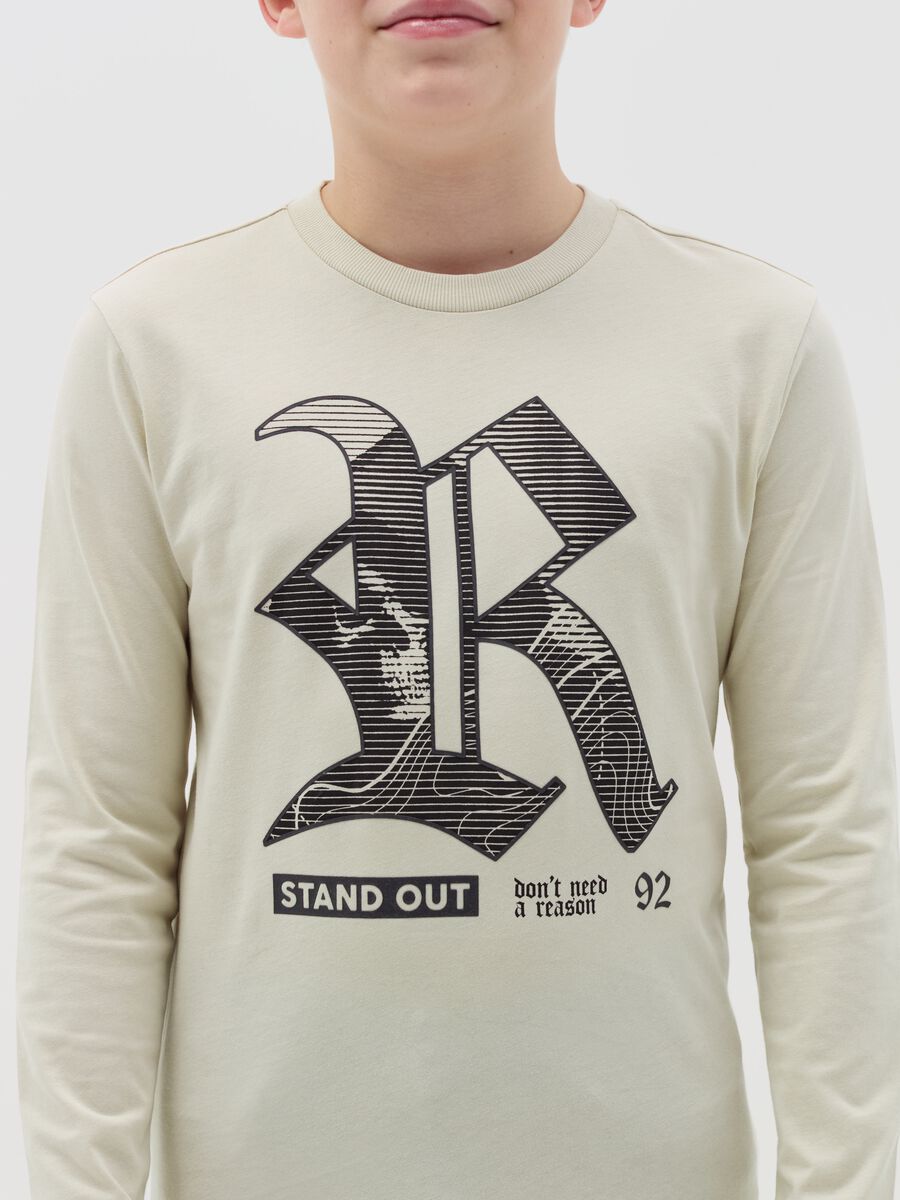 Long-sleeved T-shirt with "STAND OUT" print_1