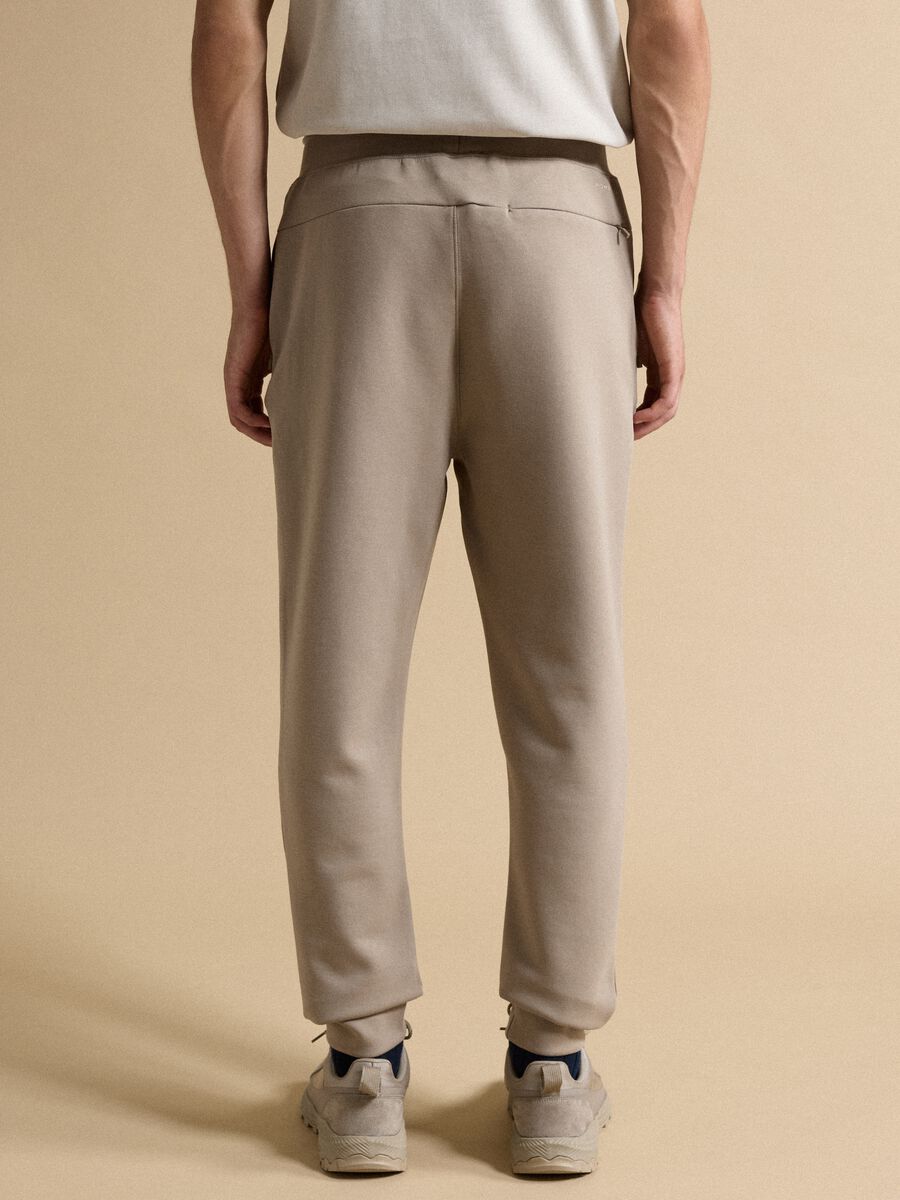Jogger grigi regular fit in tessuto elasticizzato Easy dry_2