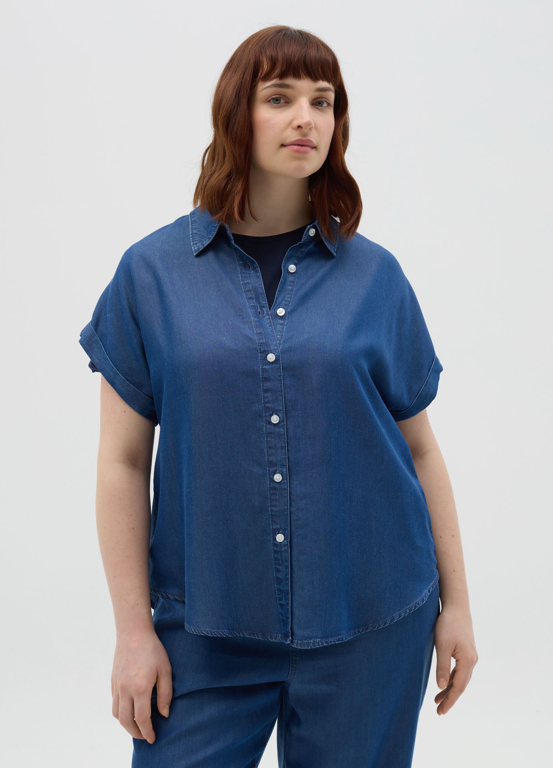 Curvy blue shirt with denim effect