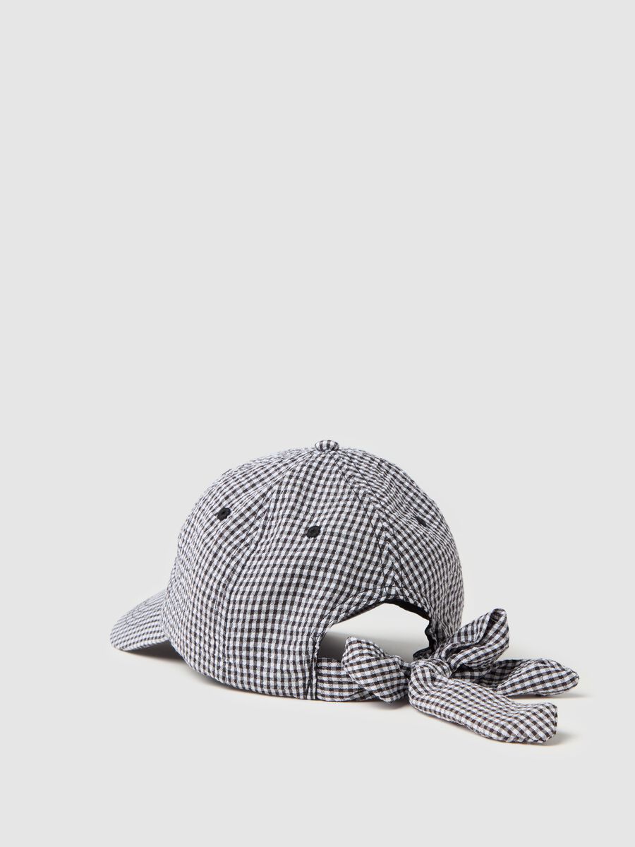 Baseball cap in seersucker with bow_1