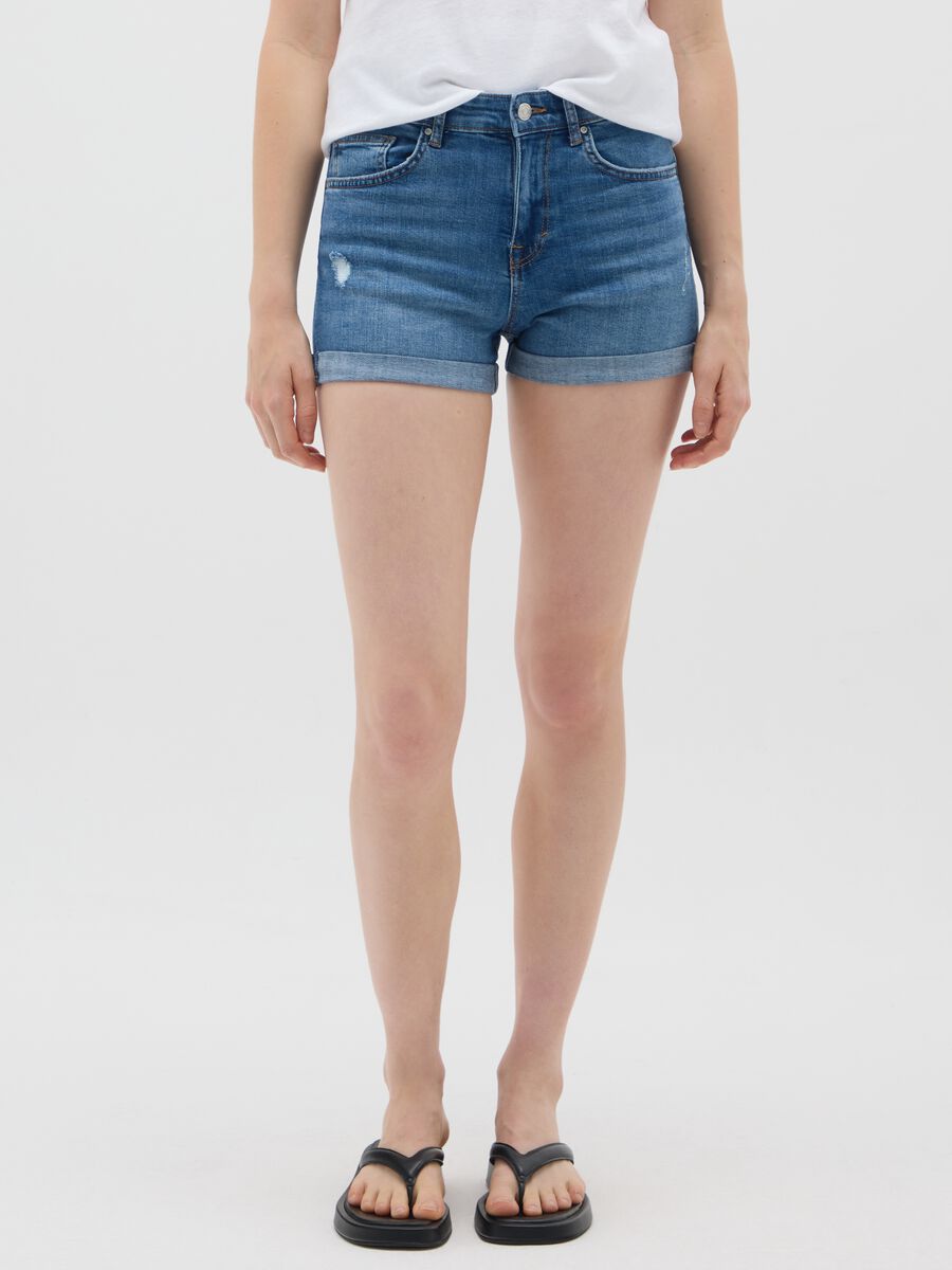 Women's blue denim slim fit shorts with turn-up_1