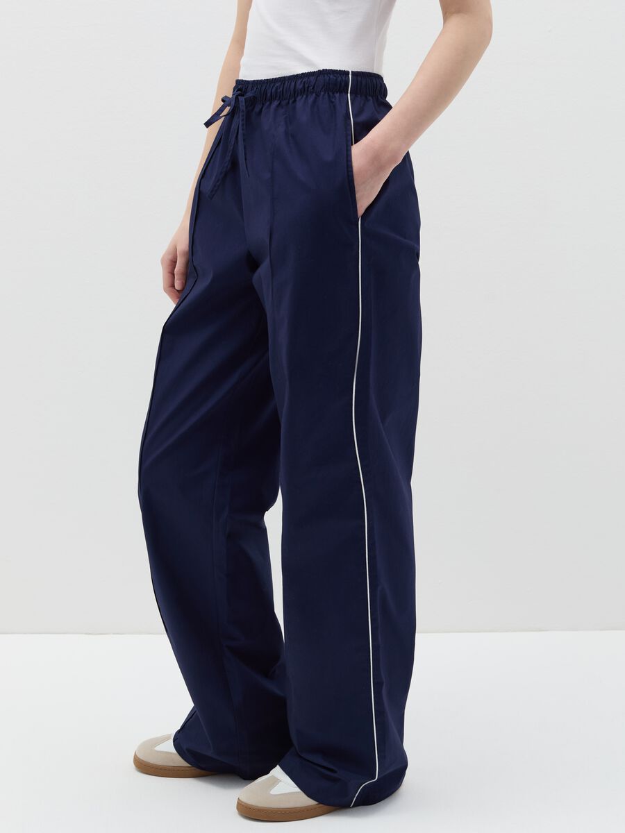 Poplin joggers with contrasting edging_2