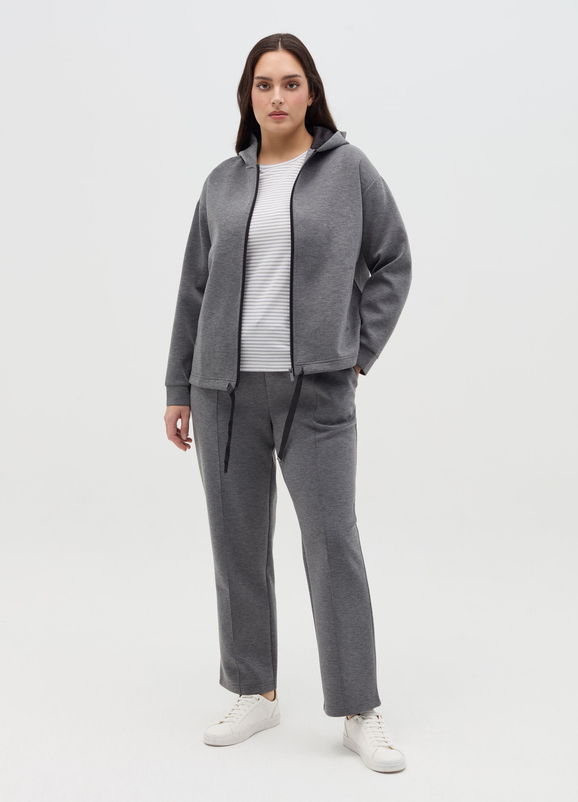 Curvy full-zip hoodie