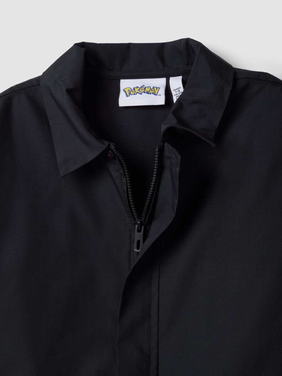 Black zip-up Pok&eacute;mon embroidered school apron for boys_2