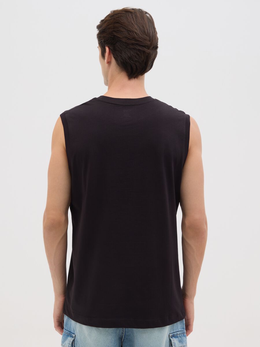 Men's oversized black cotton vest with regular fit_3