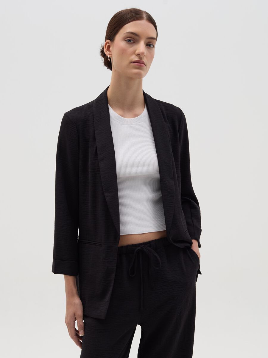 Open crinkle-effect fluid blazer_0