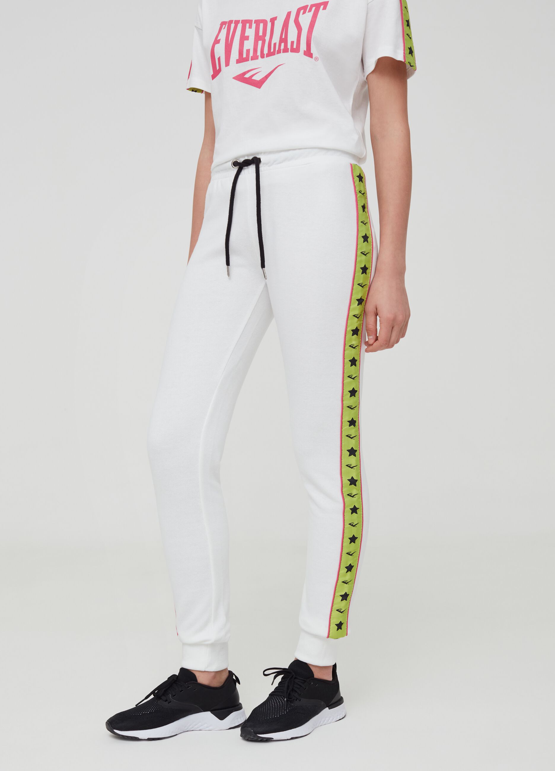 Jogger trousers with Everlast print
