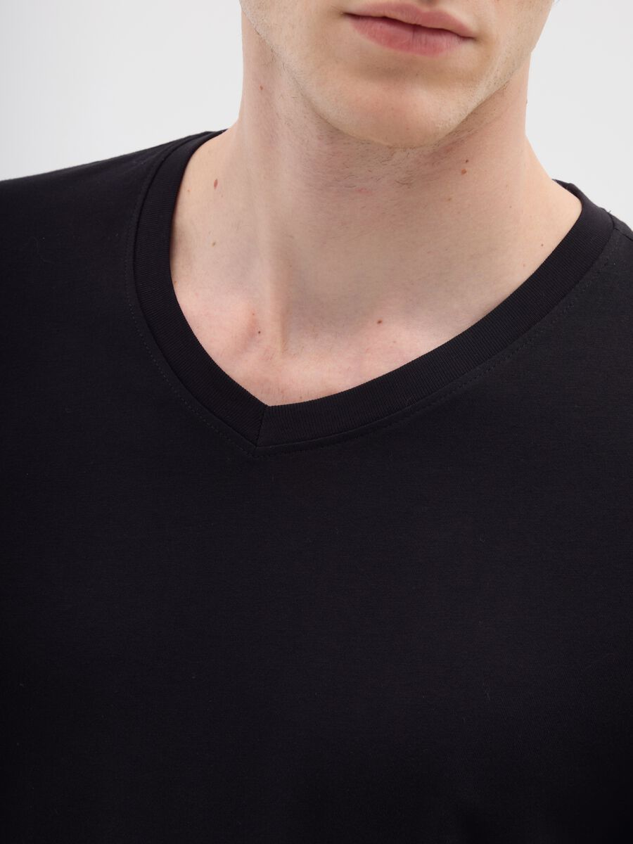 Black pure cotton regular fit T-shirt_3