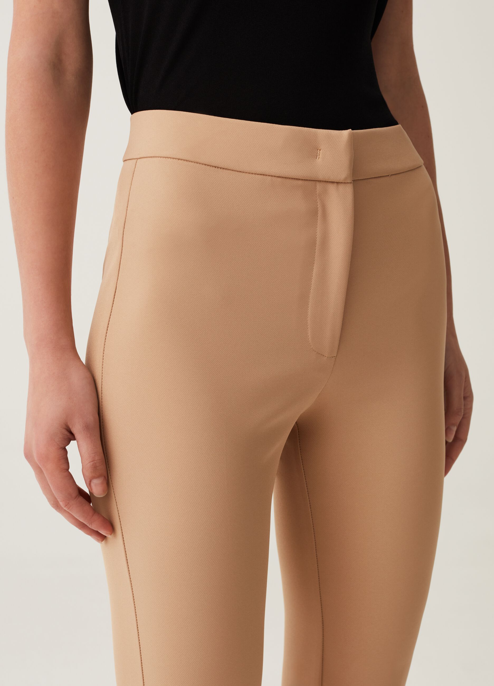 Pantaloni flare fit cropped_3