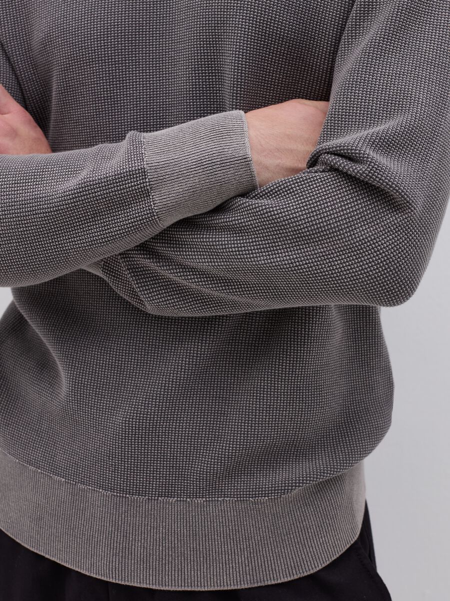Mélange pullover with micro waffle weave_3