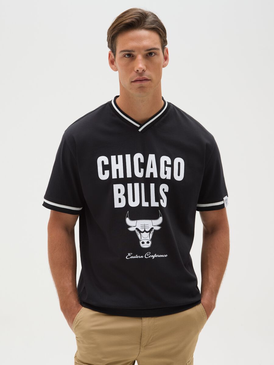 Maglia in puro cotone nera con stampa Chicago Bulls_0