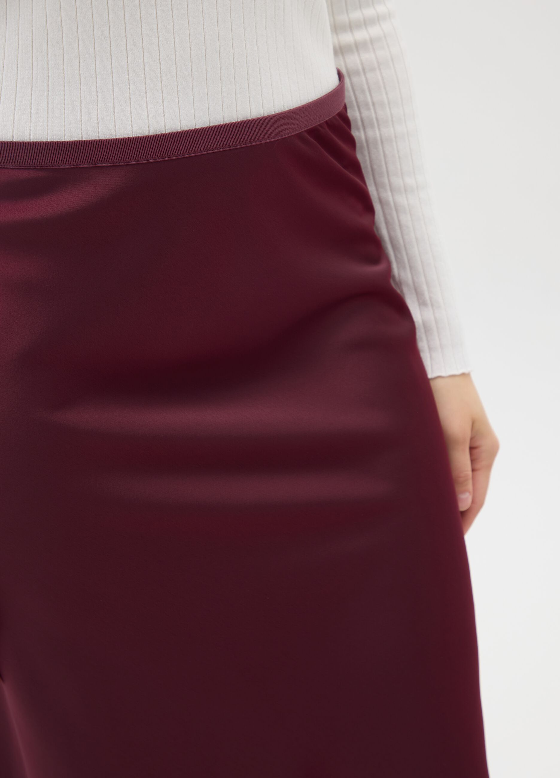 Gonna lunga in satin rossa regular fit