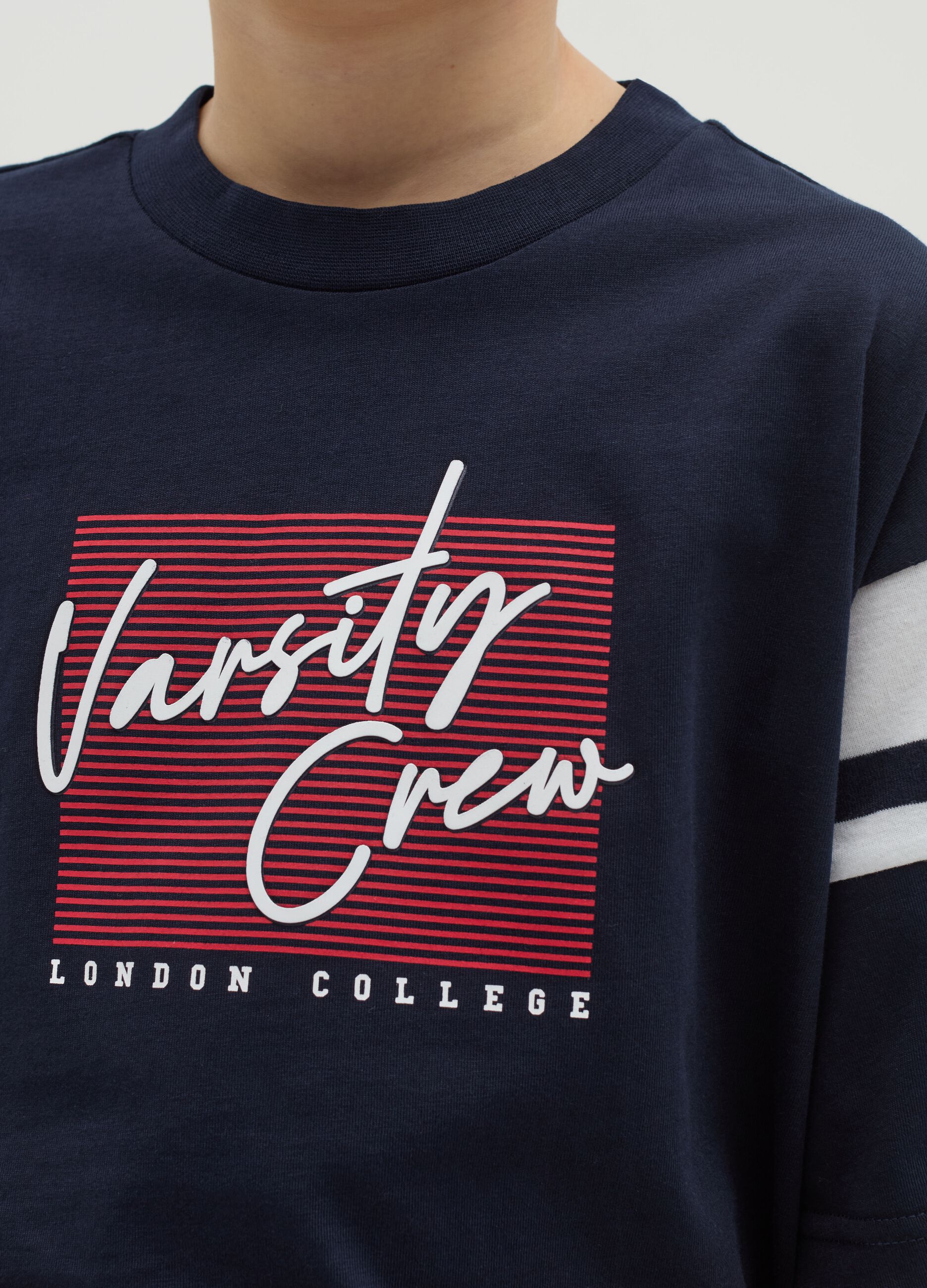 Cotton T-shirt with "Varsity Crew" print