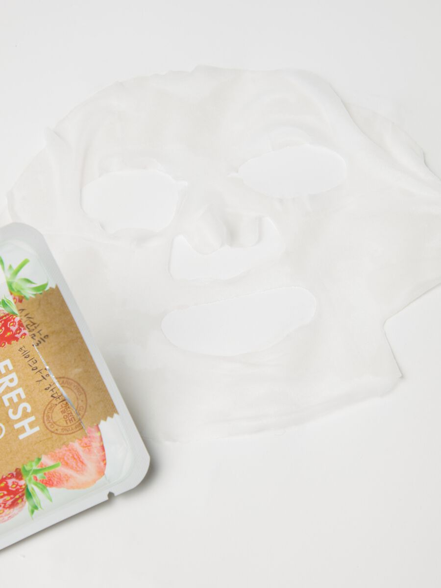 Purifying fabric mask with delicious strawberry extract - Korean skincare_2