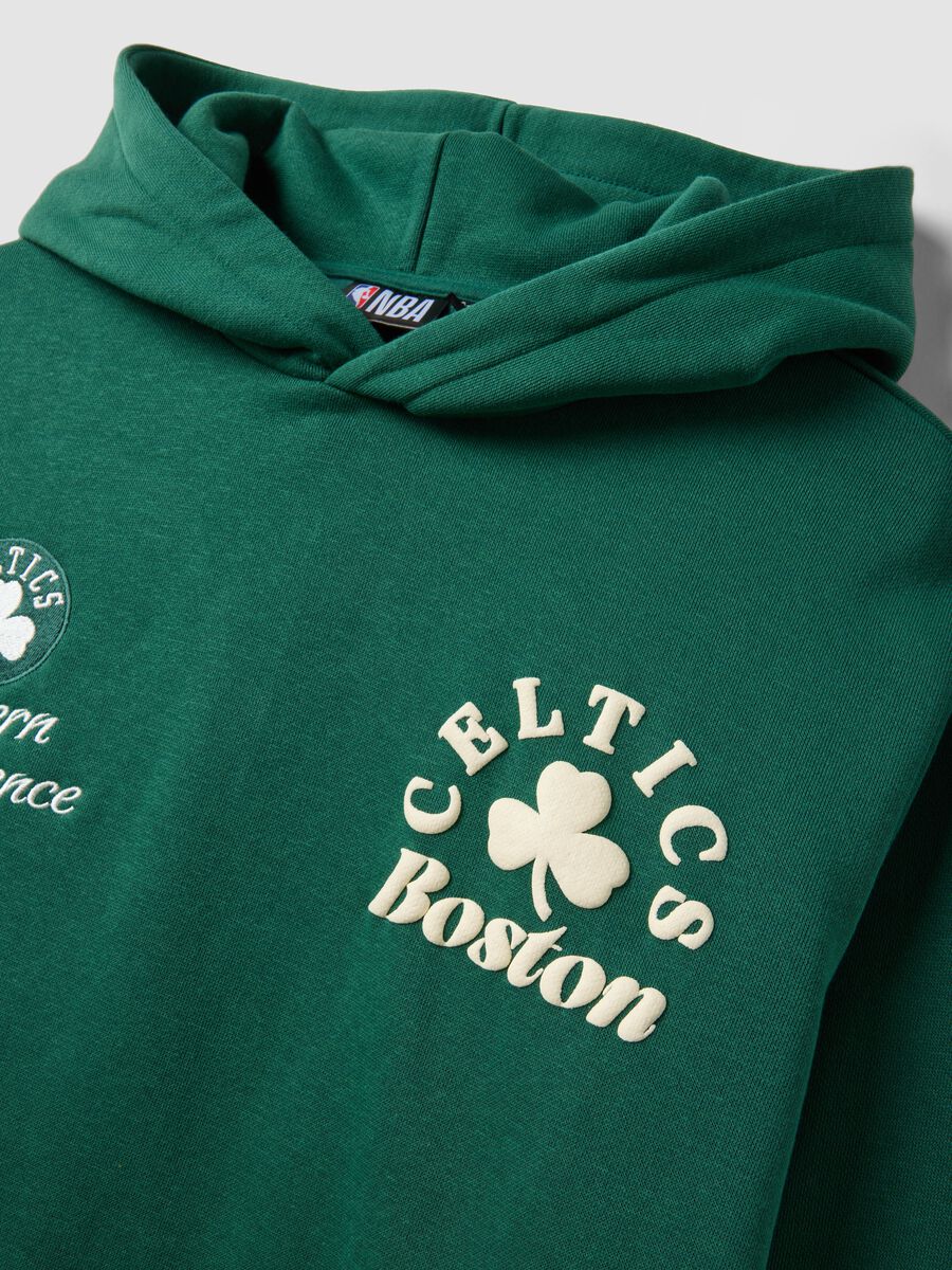 Felpa verde con cappuccio in misto cotone a tema Boston Celtics_1