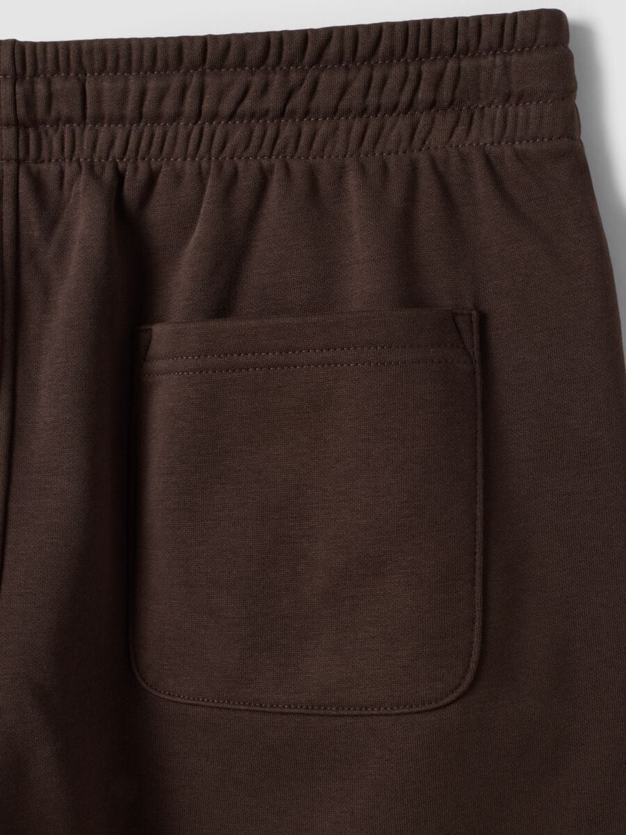 Shorts marrone in misto cotone con vita elasticizzata regular fit_2