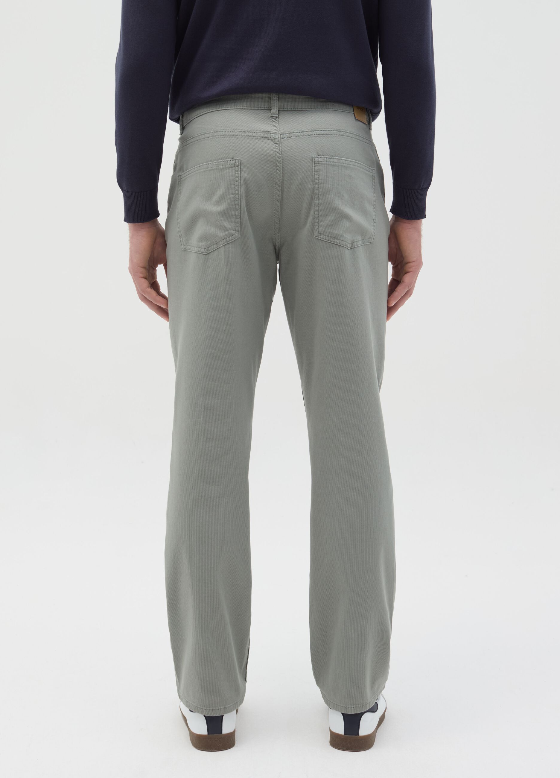 Slim-fit trousers with five pockets