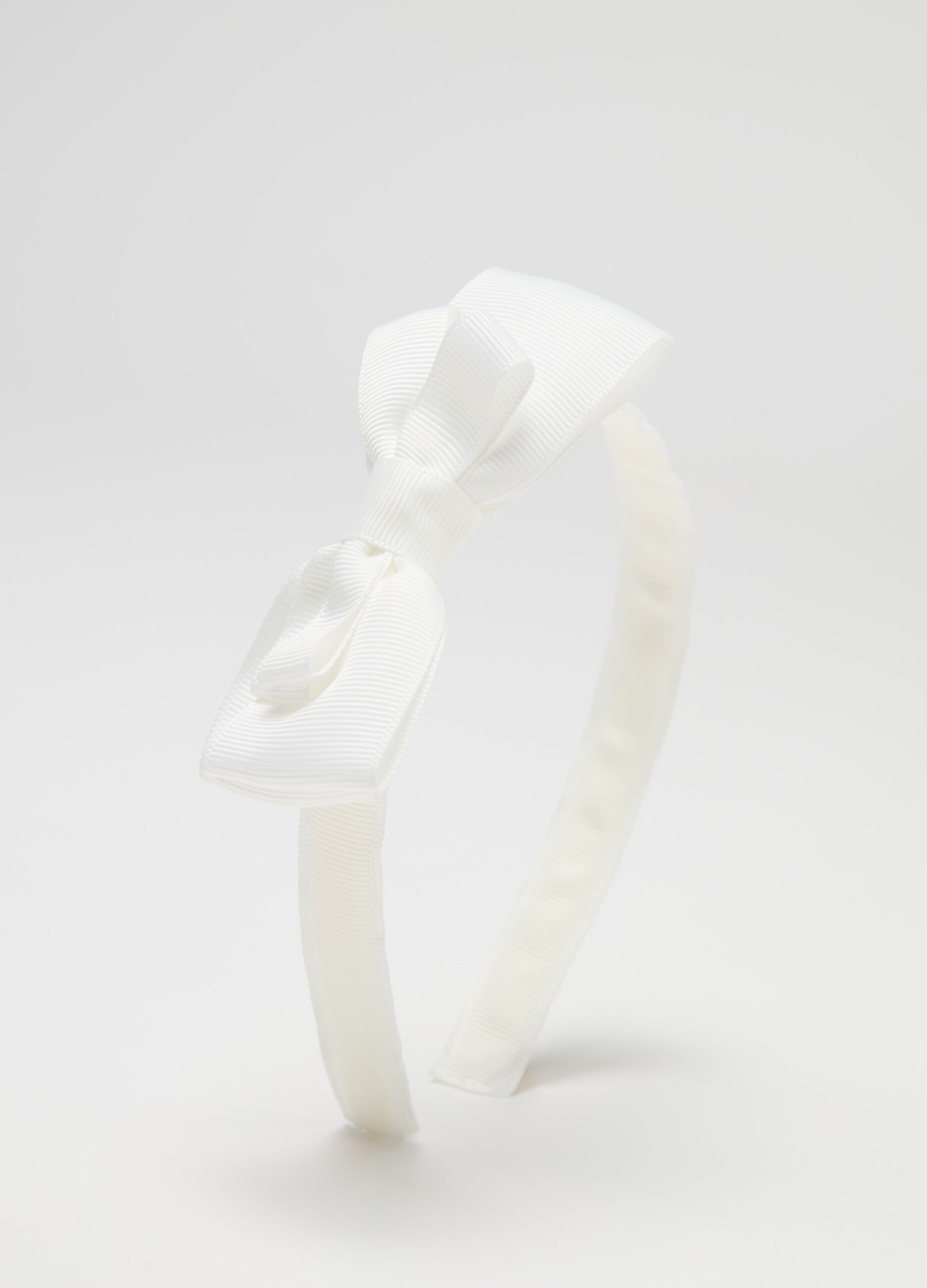Hairband with bow