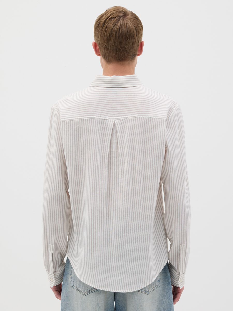 White and beige shirt in striped linen, viscose and cotton_2
