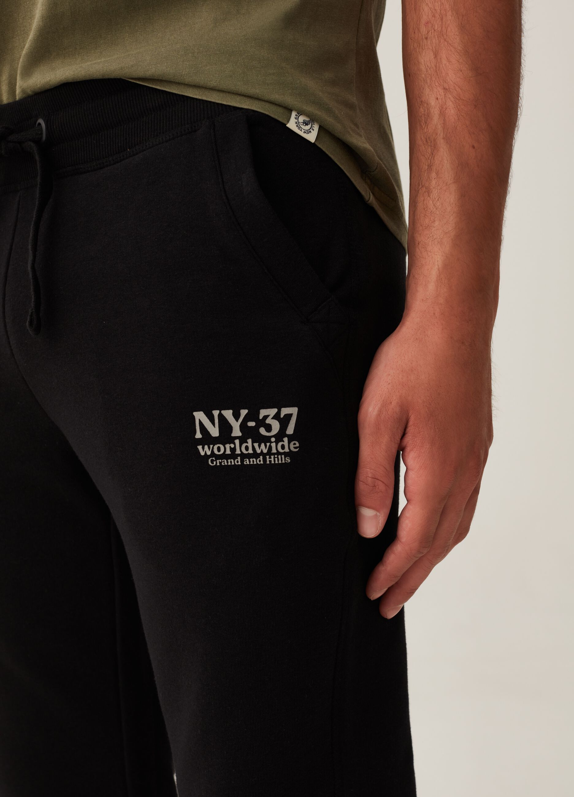 Joggers in felpa con stampa_3