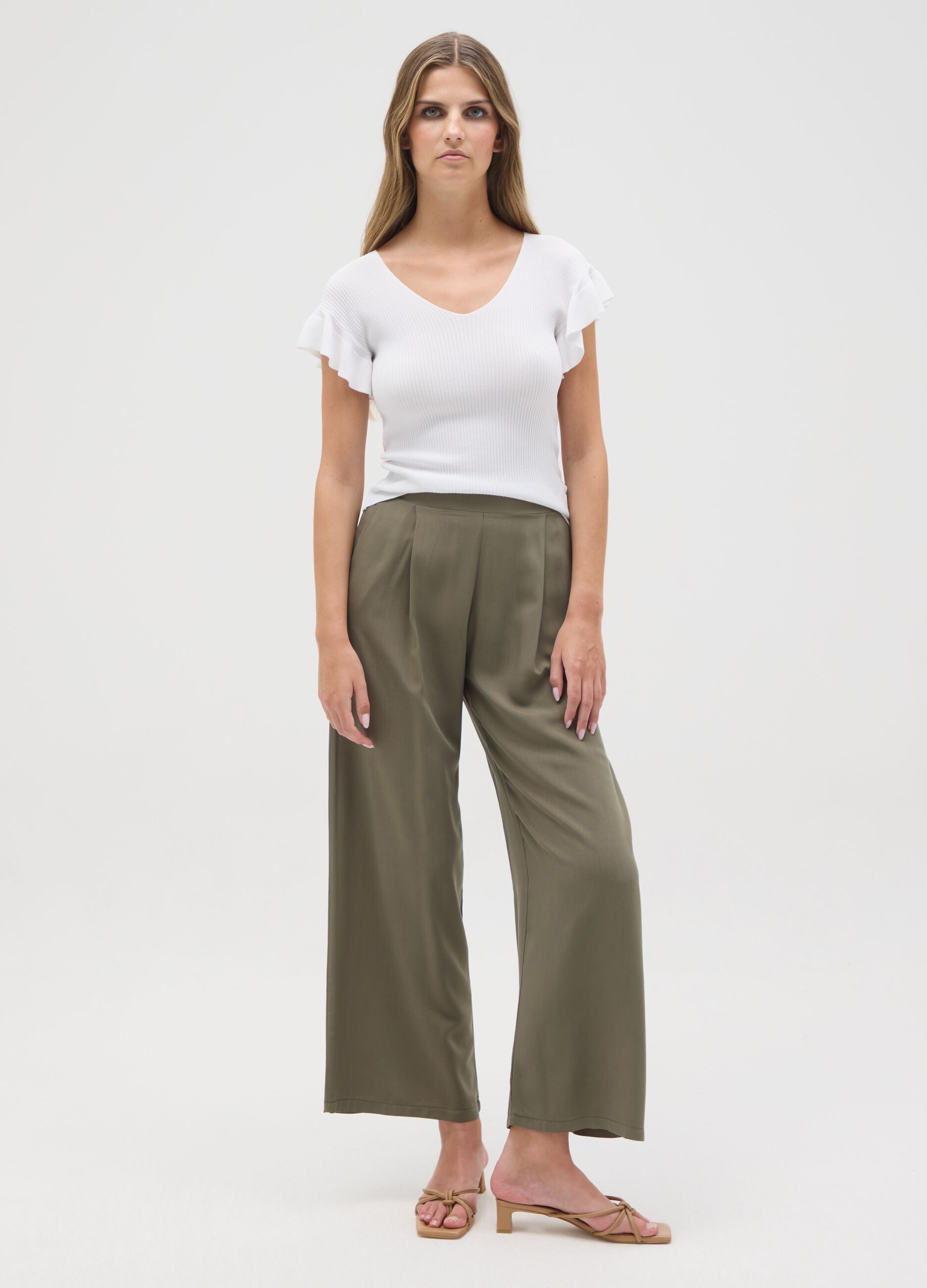 Women's white regular fit t-shirt with ruffles