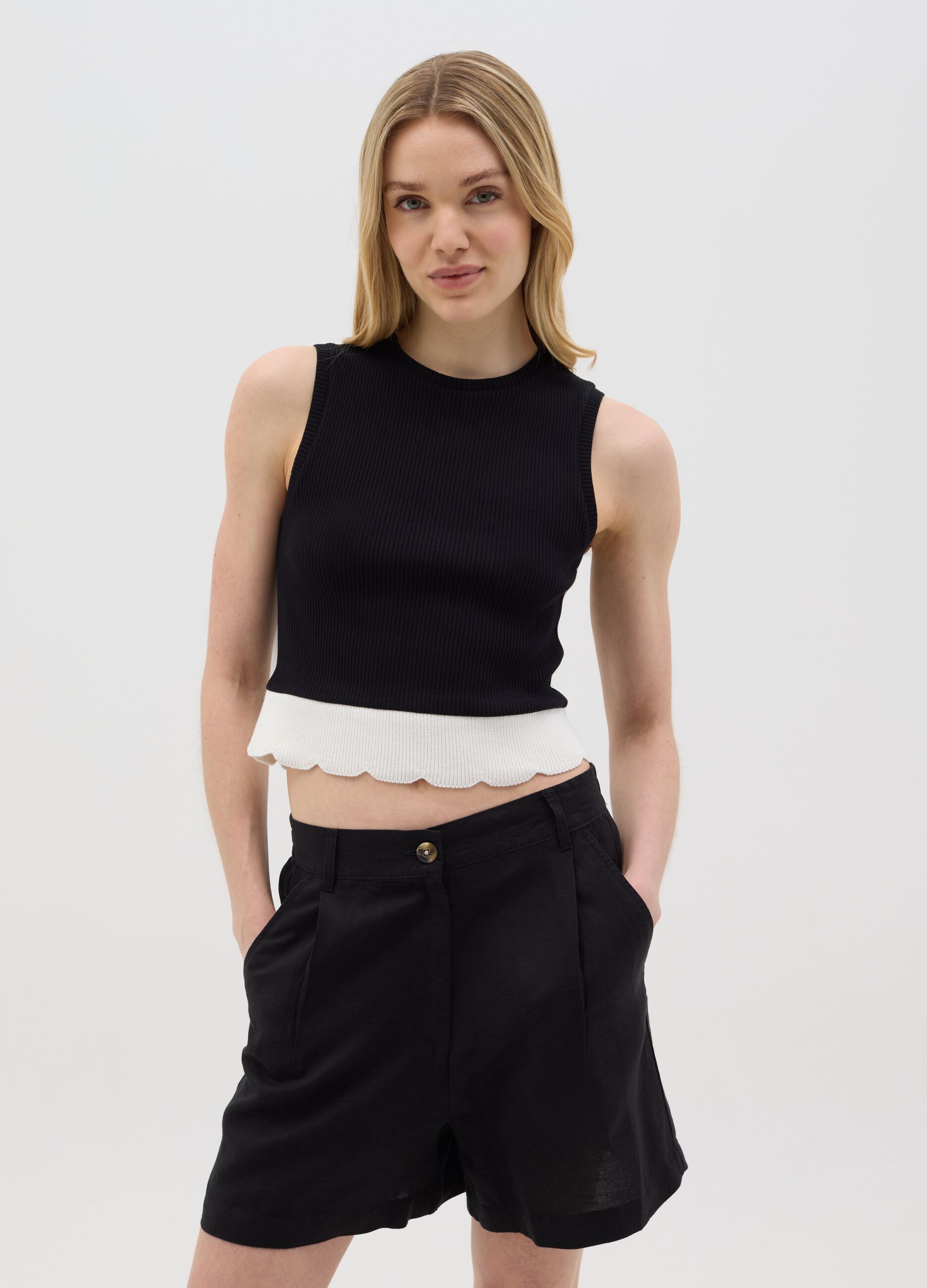 Black Sleeveless Ovs Top in Stretch Cotton
