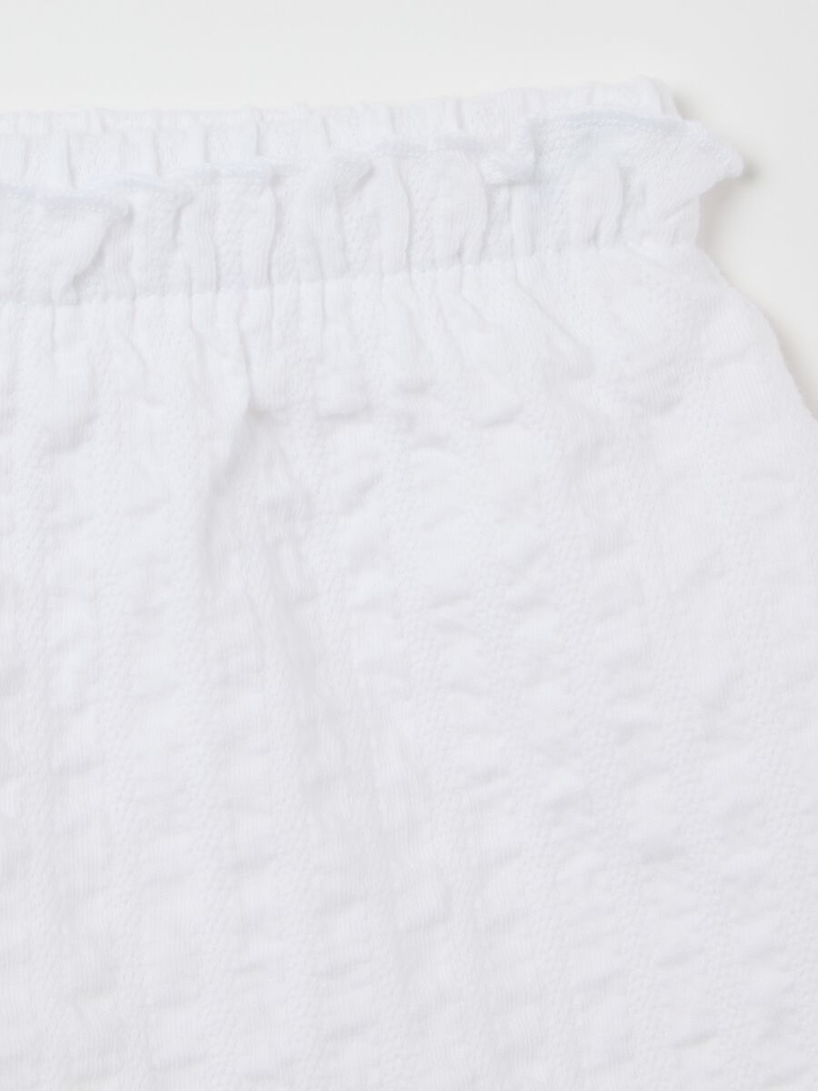 Girls’ shorts in white stretch cotton with regular fit_2