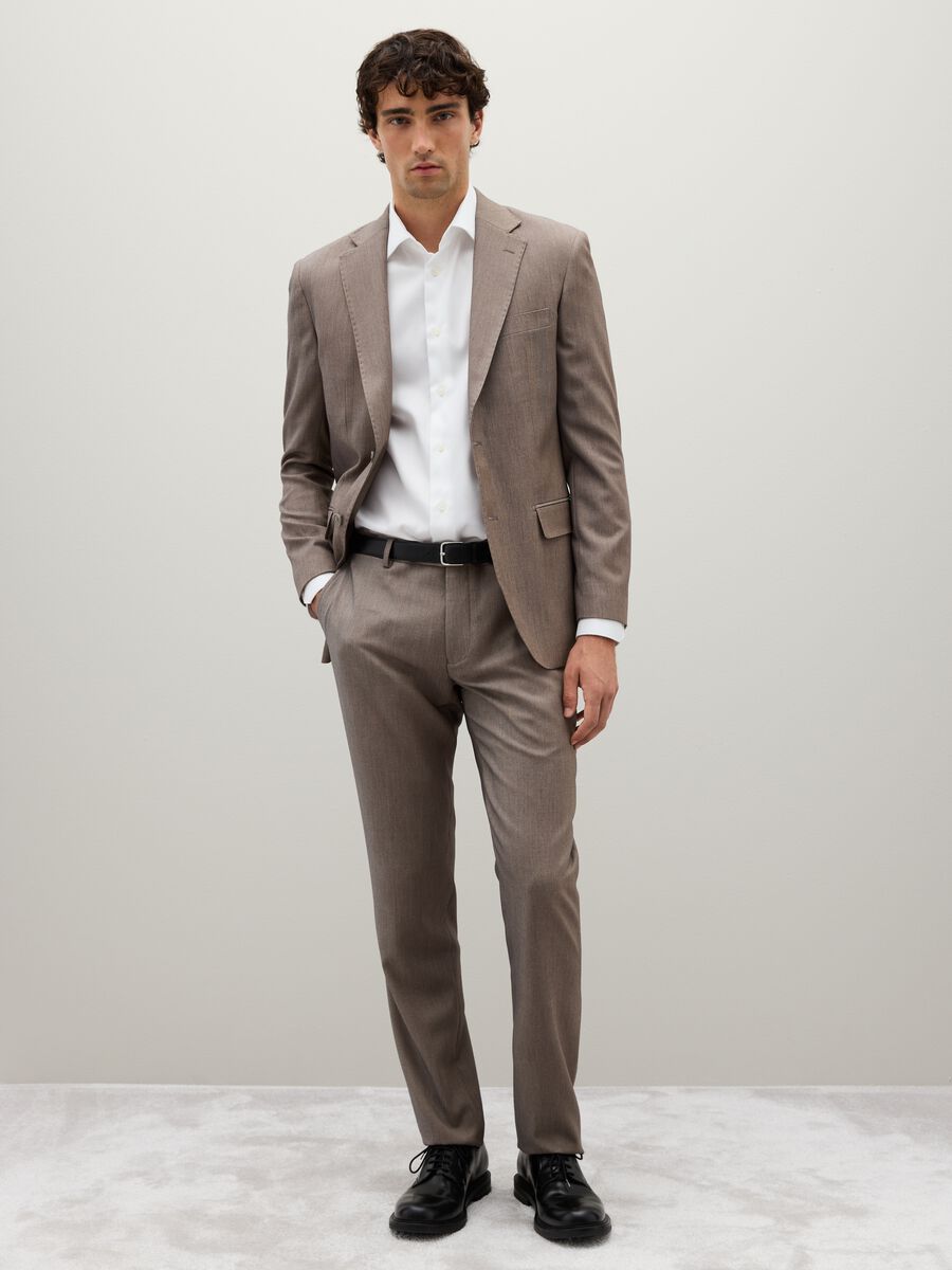 Pantaloni marroni slim in tessuto elasticizzato_0