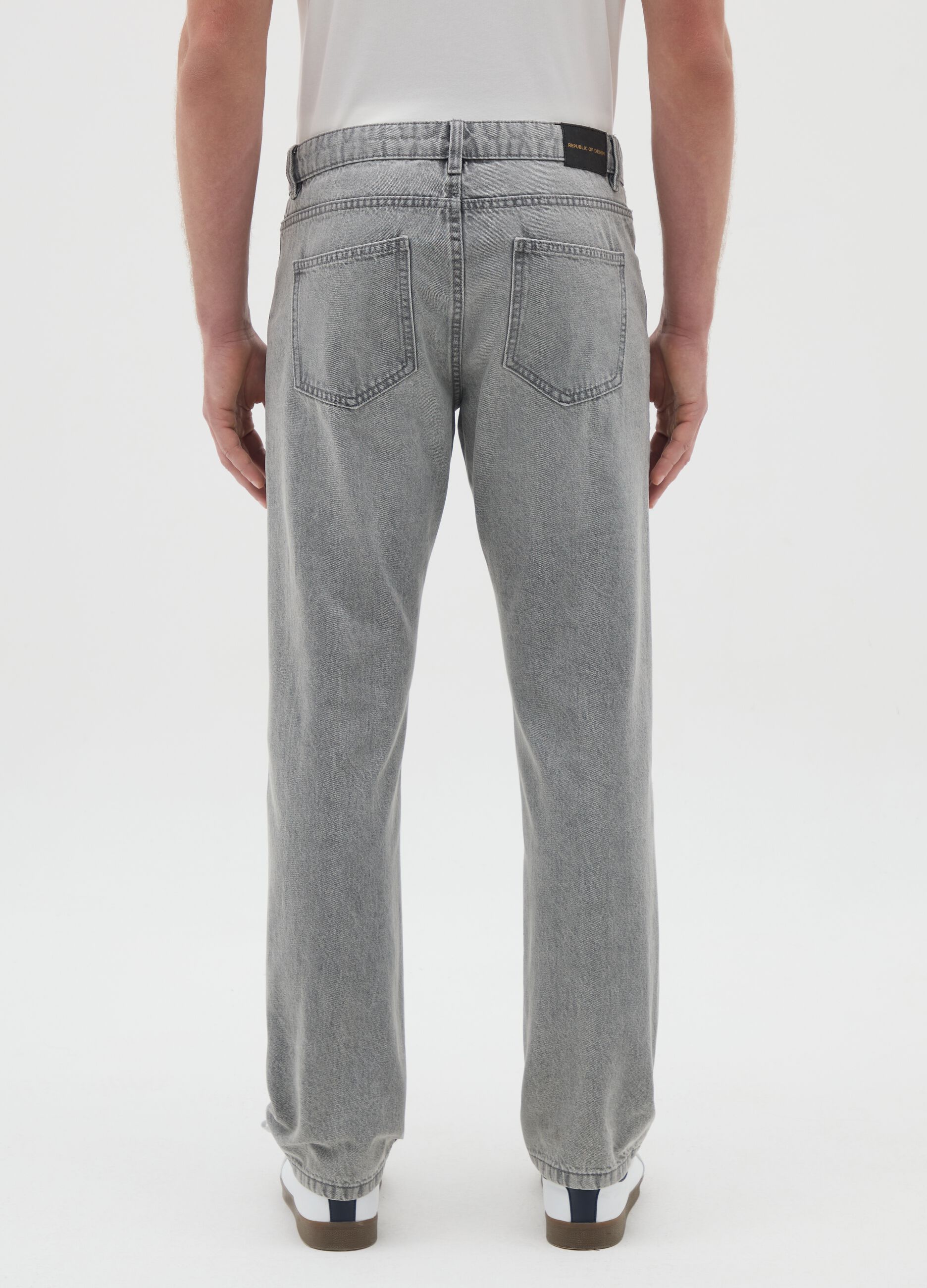 Men's regular fit grey pure cotton jeans