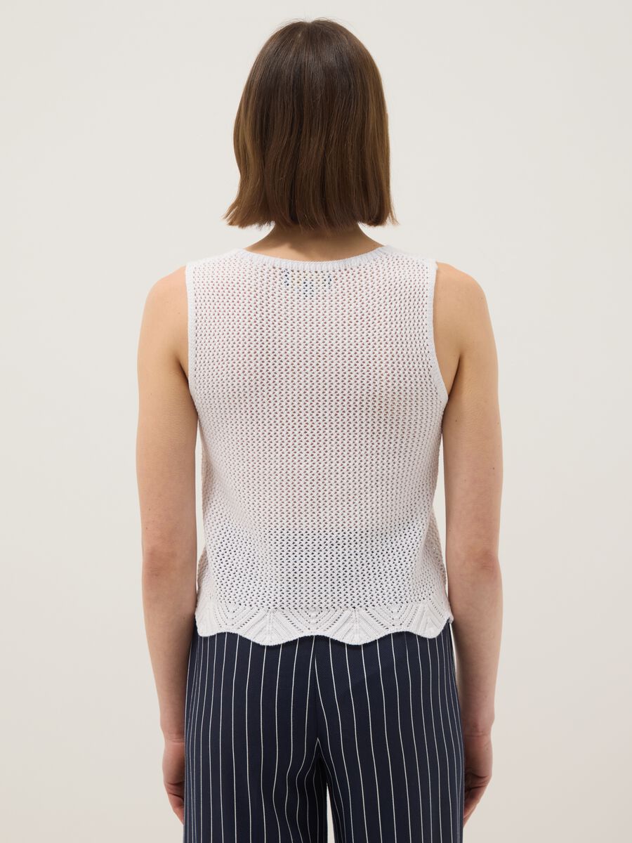 White pure cotton regular fit knitted vest_2