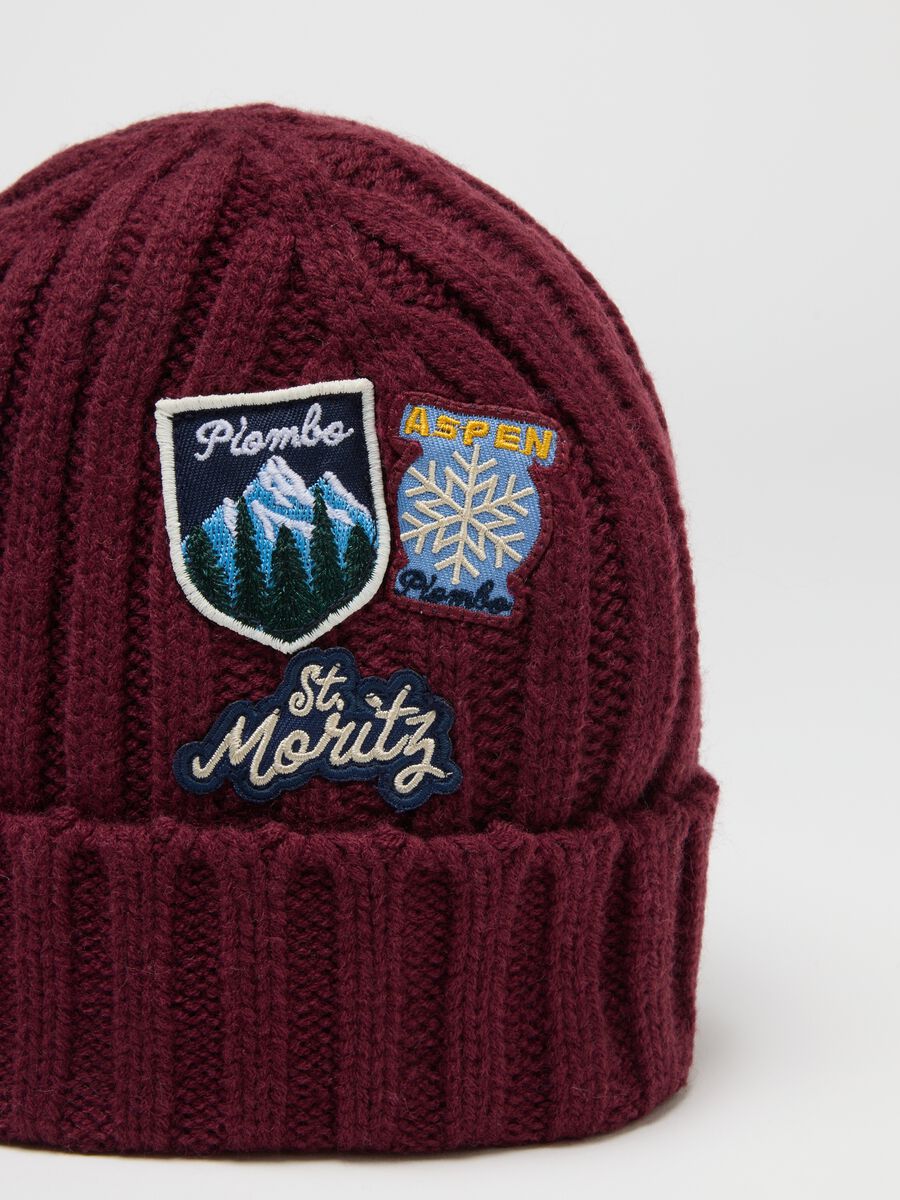 Red Beanie Hat with Embroidered Patches_3
