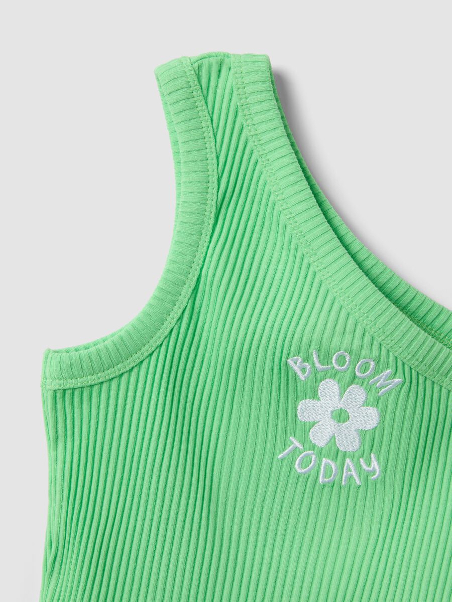 Green one-shoulder top_1