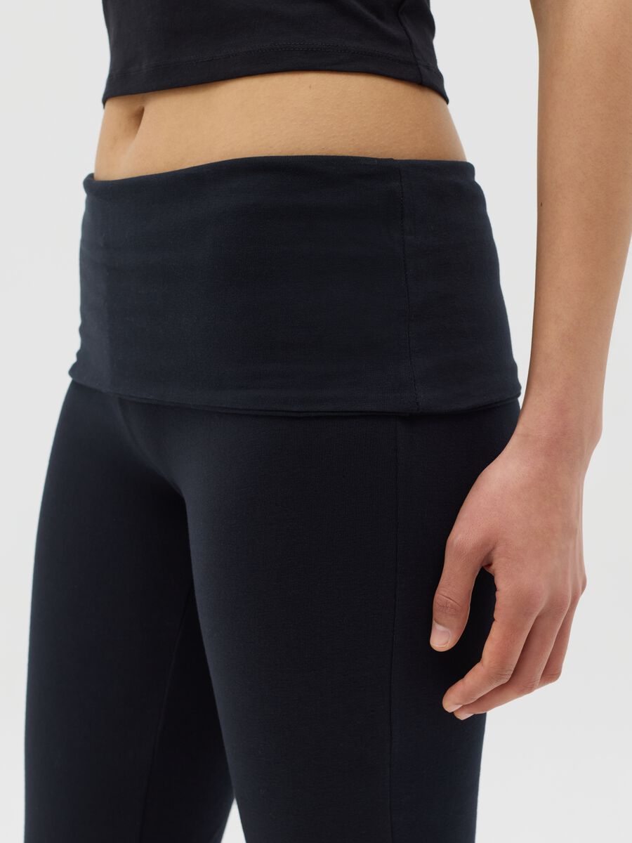 Black flare-fit leggings with striped fold at the waist_2