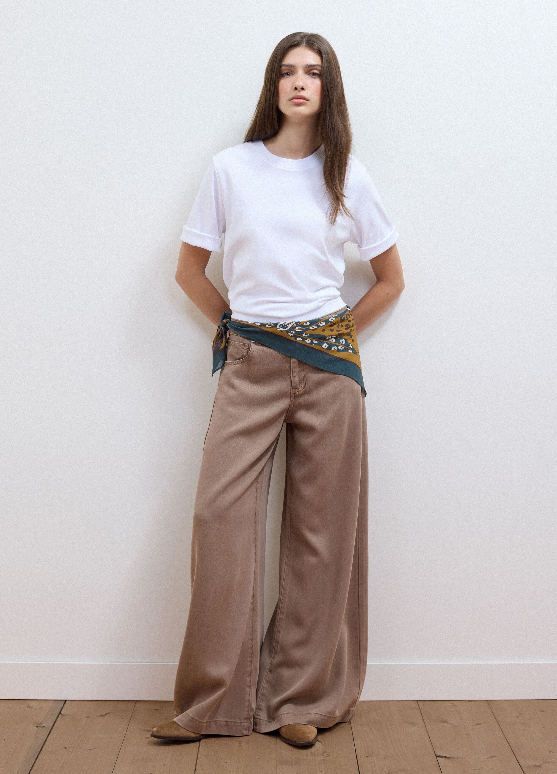 Brown wide-leg jeans in pure lyocell