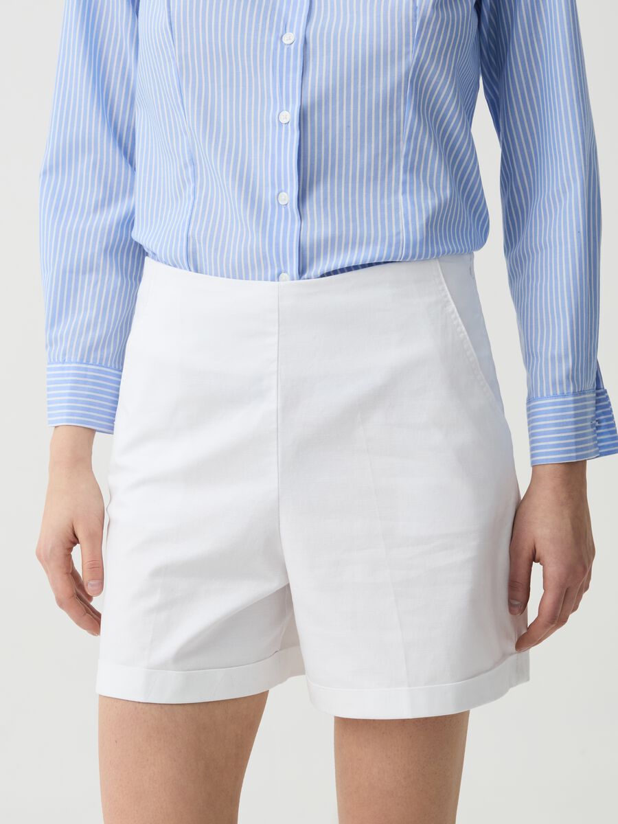 Stretch cotton shorts with turn-ups_1