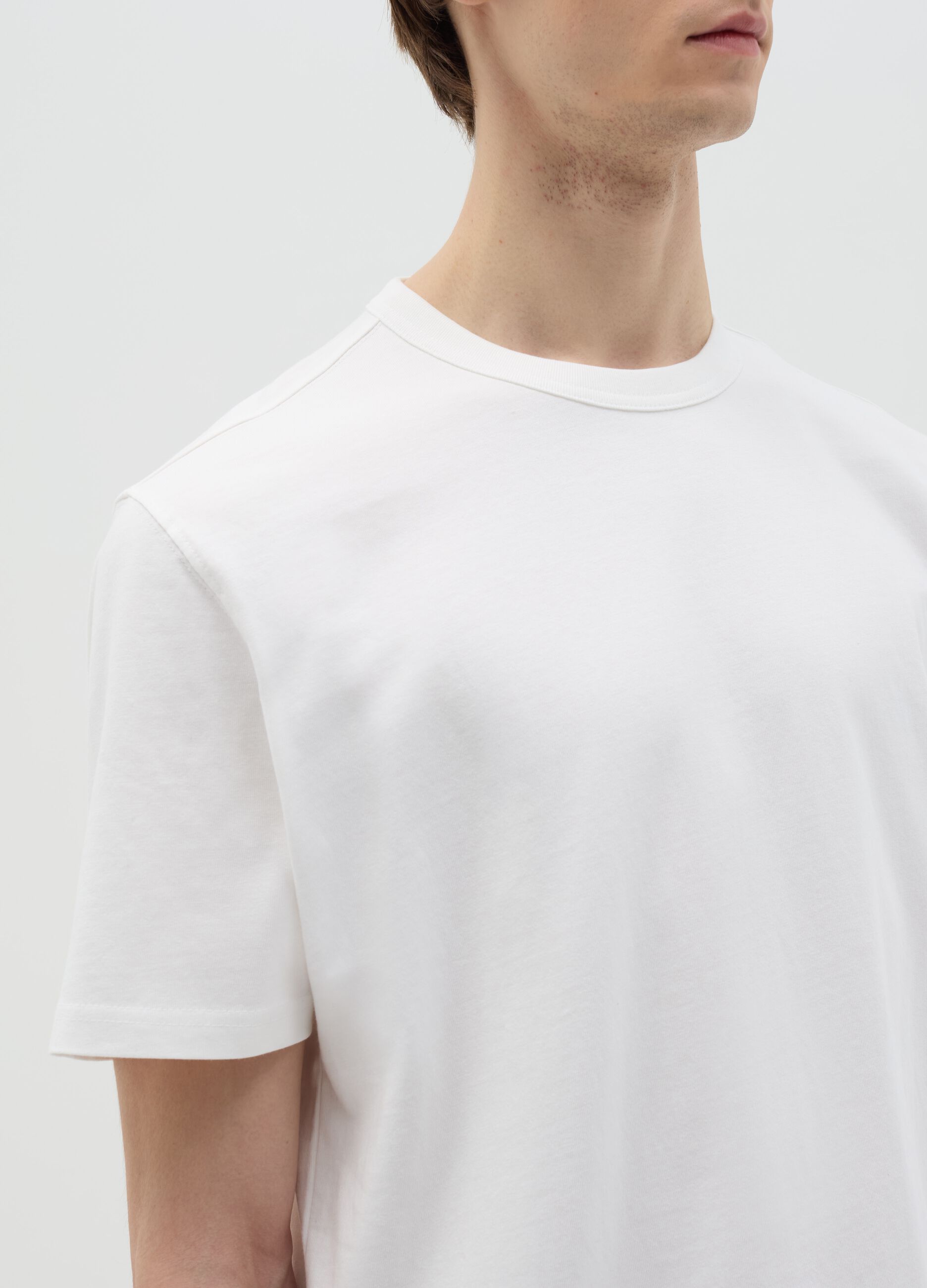 Relaxed-fit T-shirt with round neck