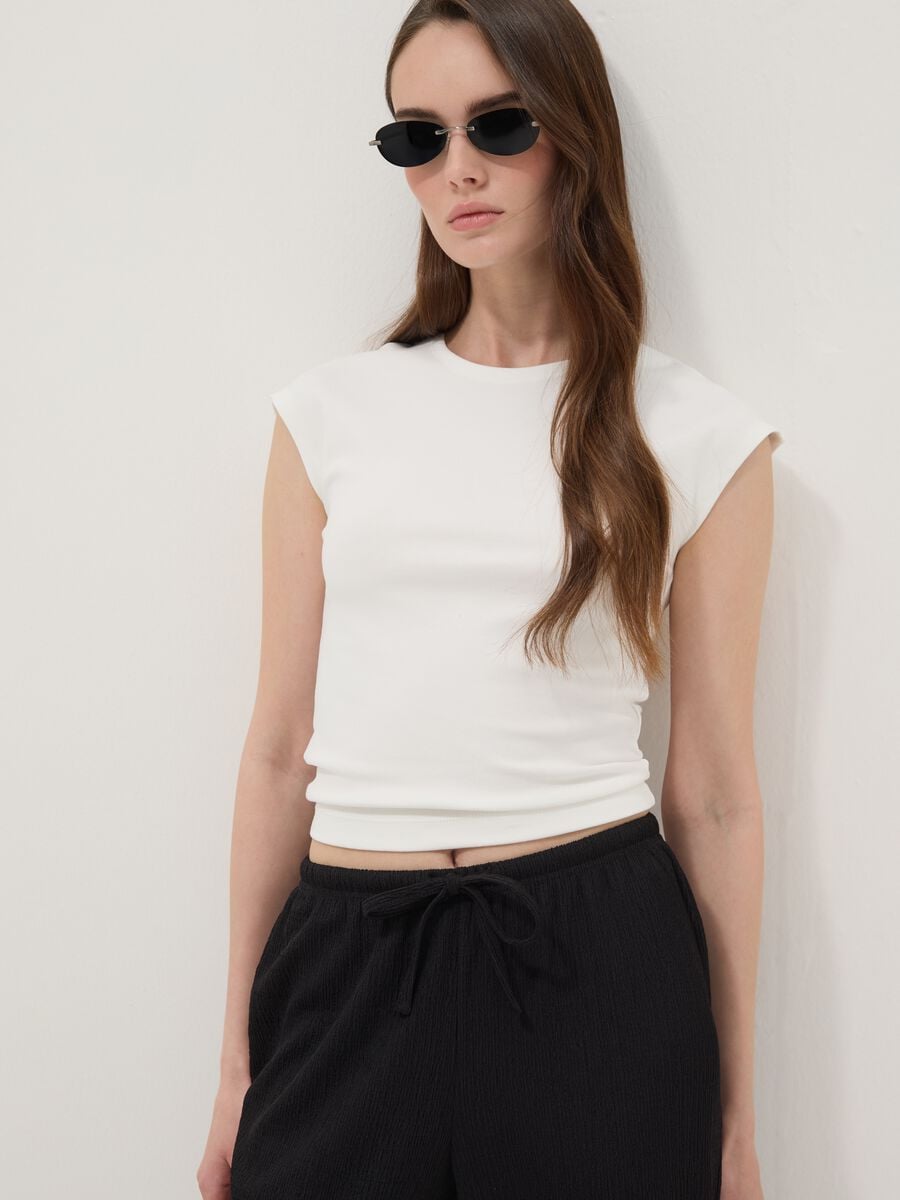 White fitted cotton stretch vest_0