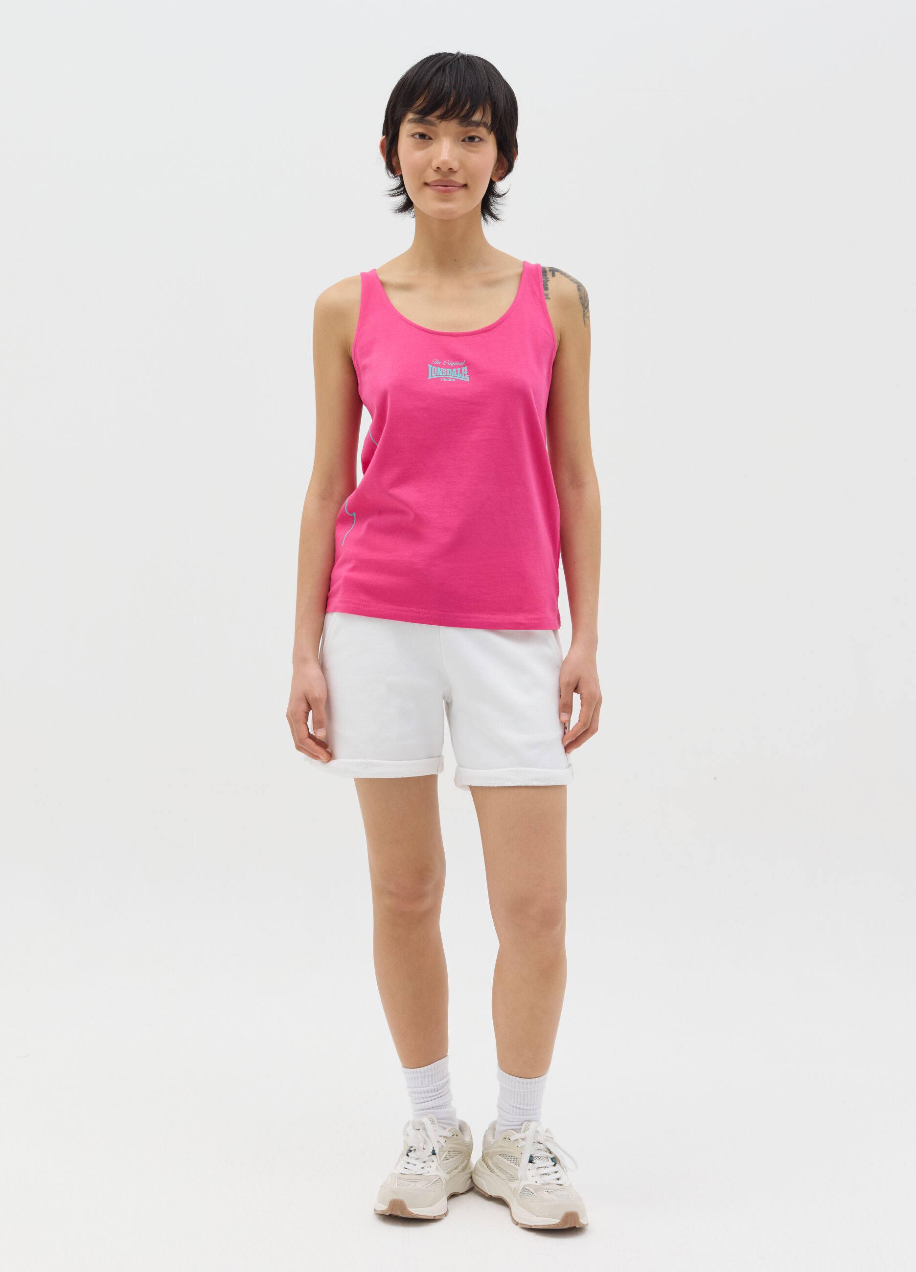 Fuchsia tank top with logo print