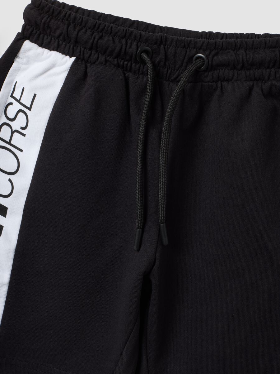 Red and black stretch cotton set with T-shirt and shorts_3