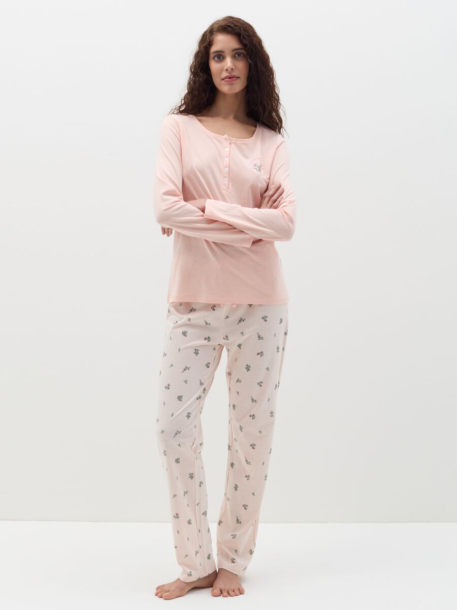 Long pyjamas with small flowers print_0