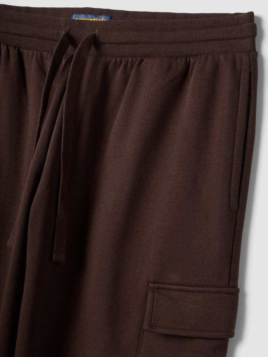Pantaloni jogger cargo marroni in misto cotone con coulisse regular fit_1