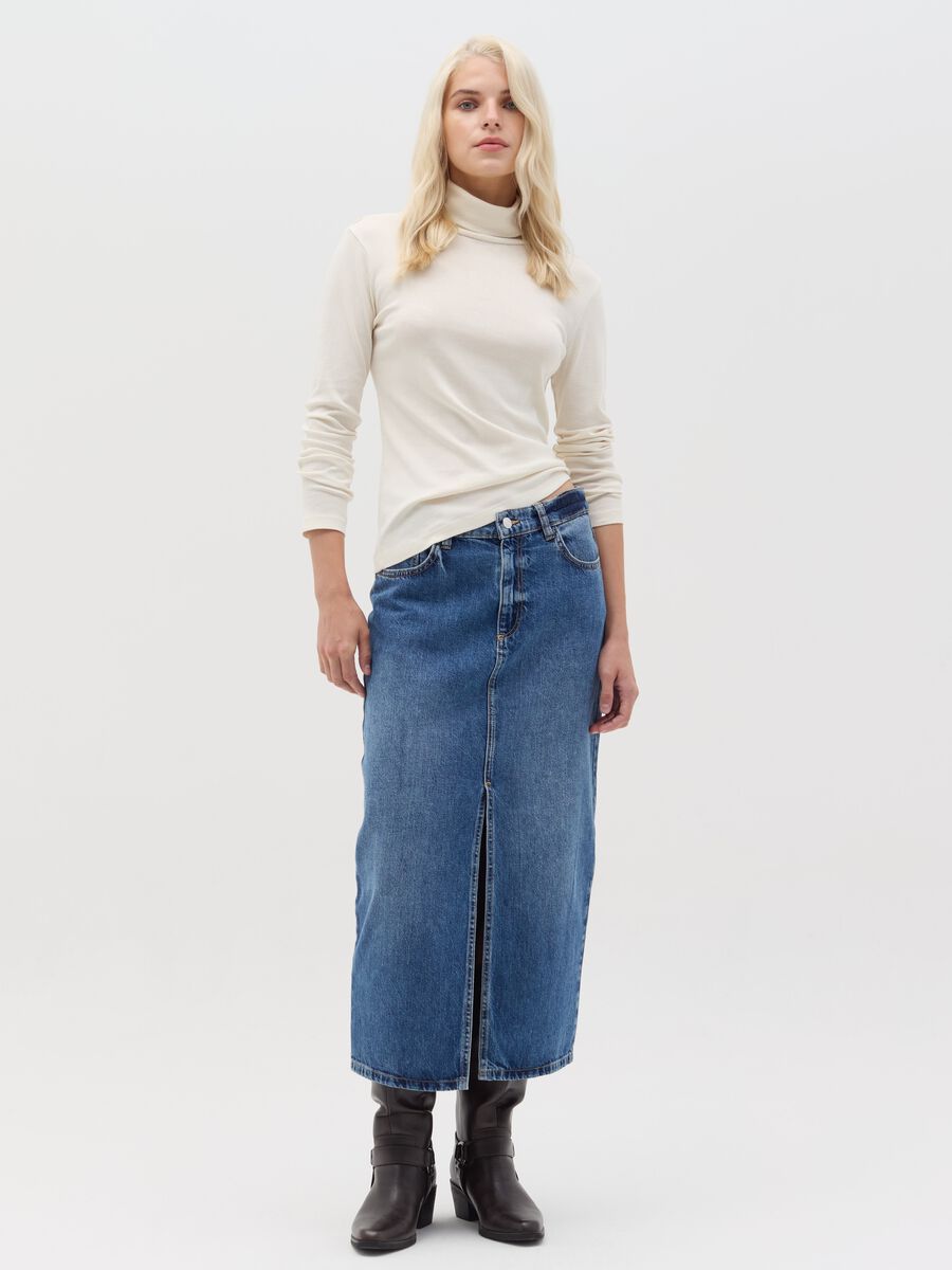 Long-sleeved T-shirt with high neck_1