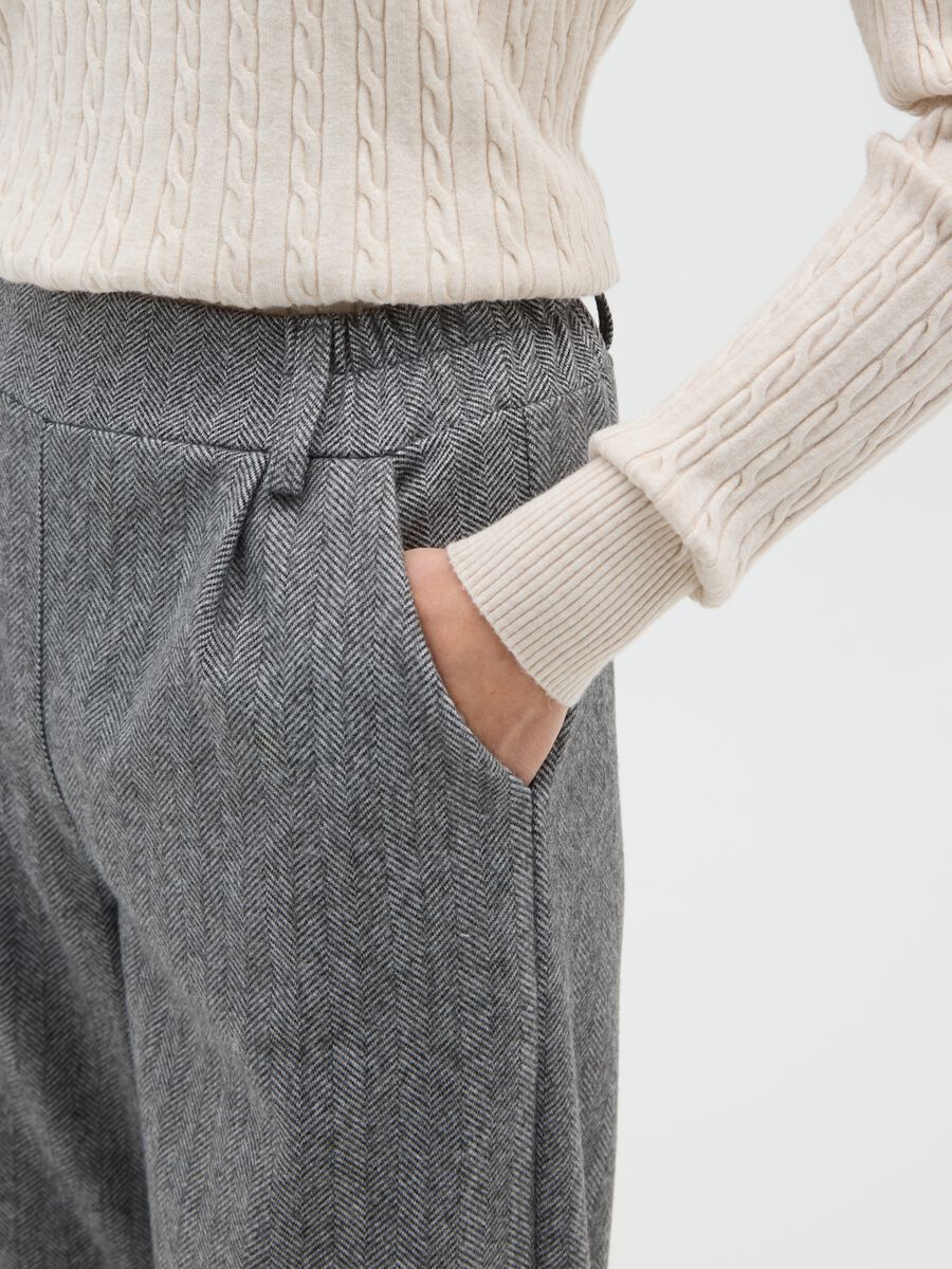 Grey Regular Fit Trousers_3