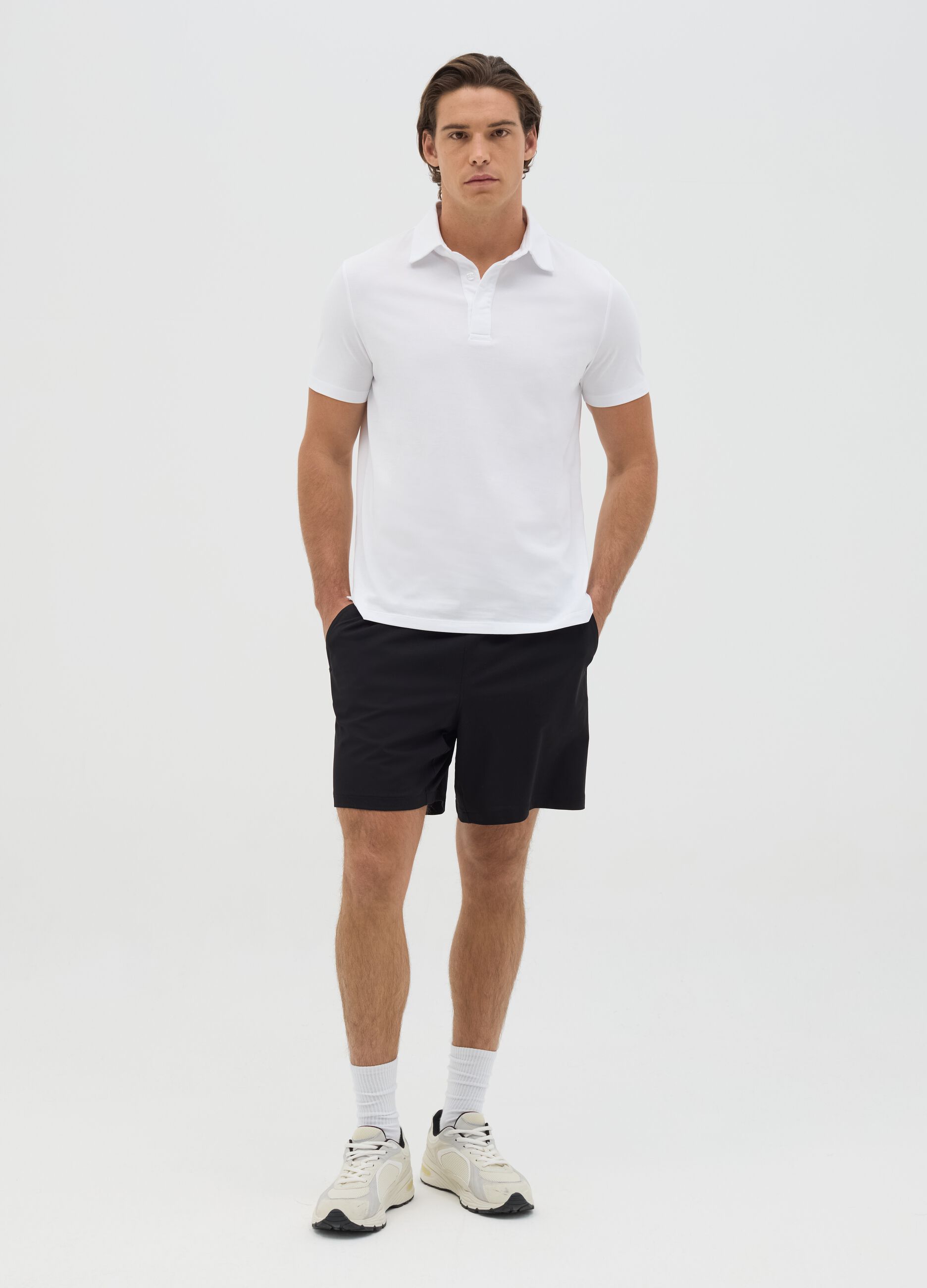 Black Bermuda joggers in stretch fabric