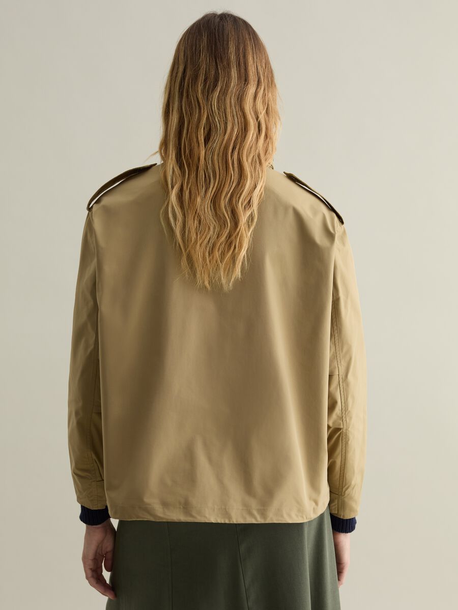 Short safari jacket with high neck_2