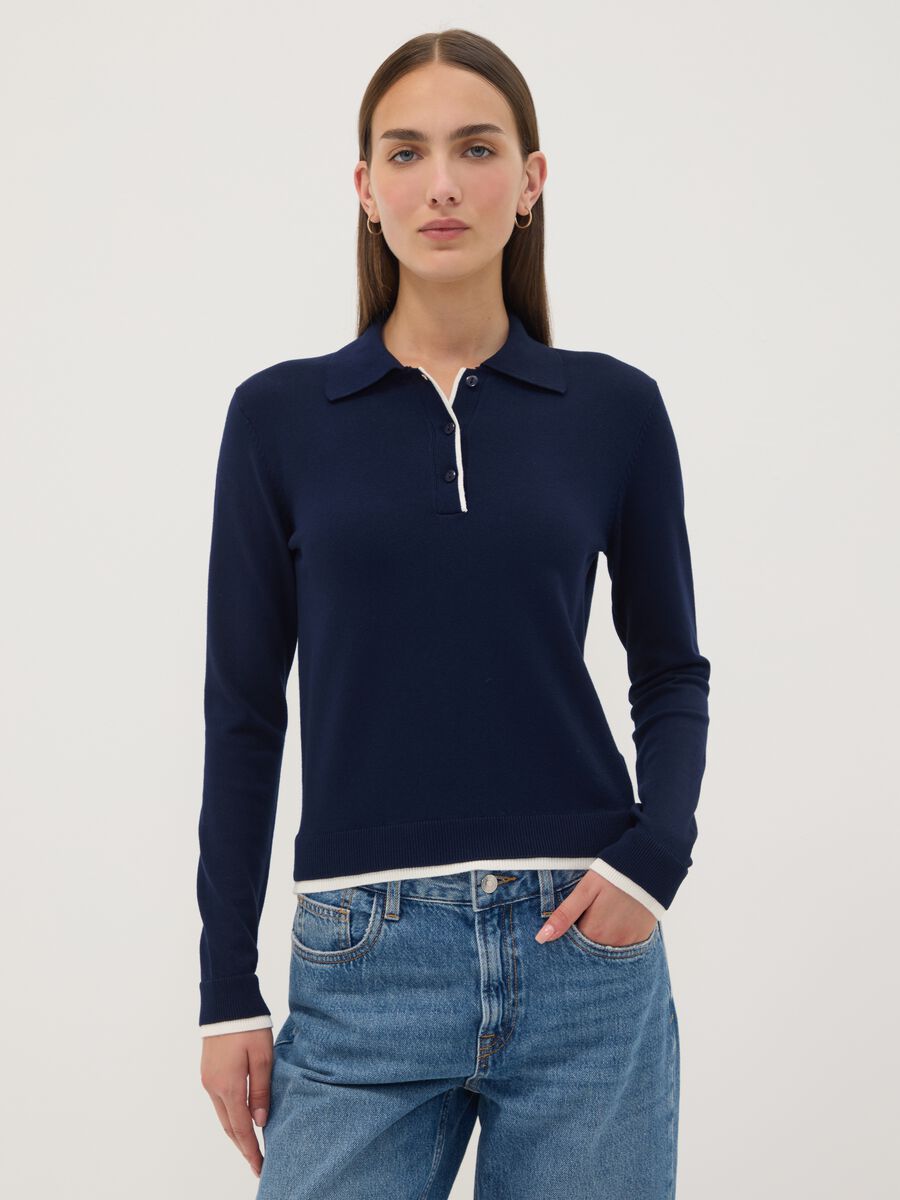 Maglia blu in misto viscosa con colletto polo regular fit_1