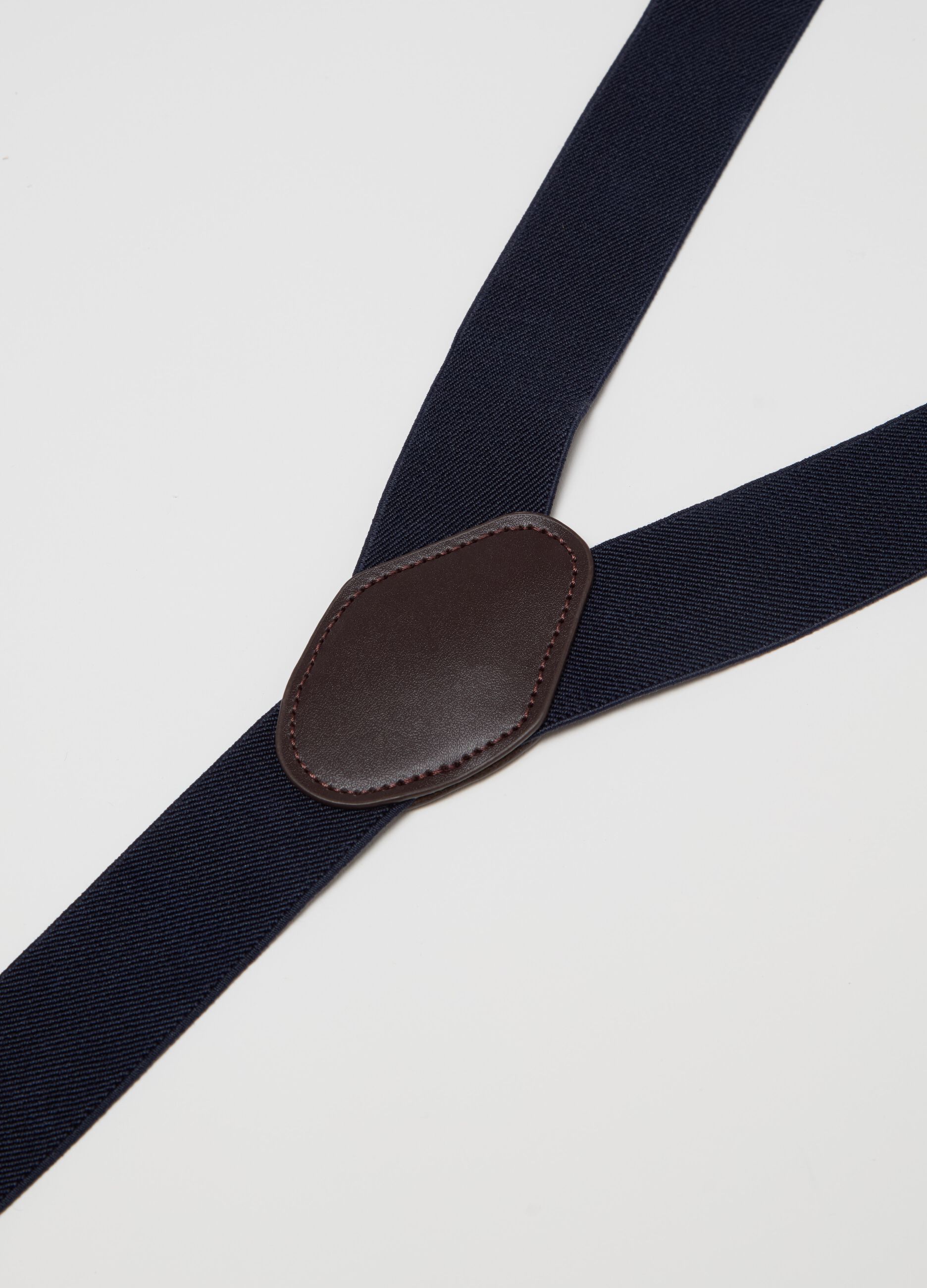 Solid colour braces